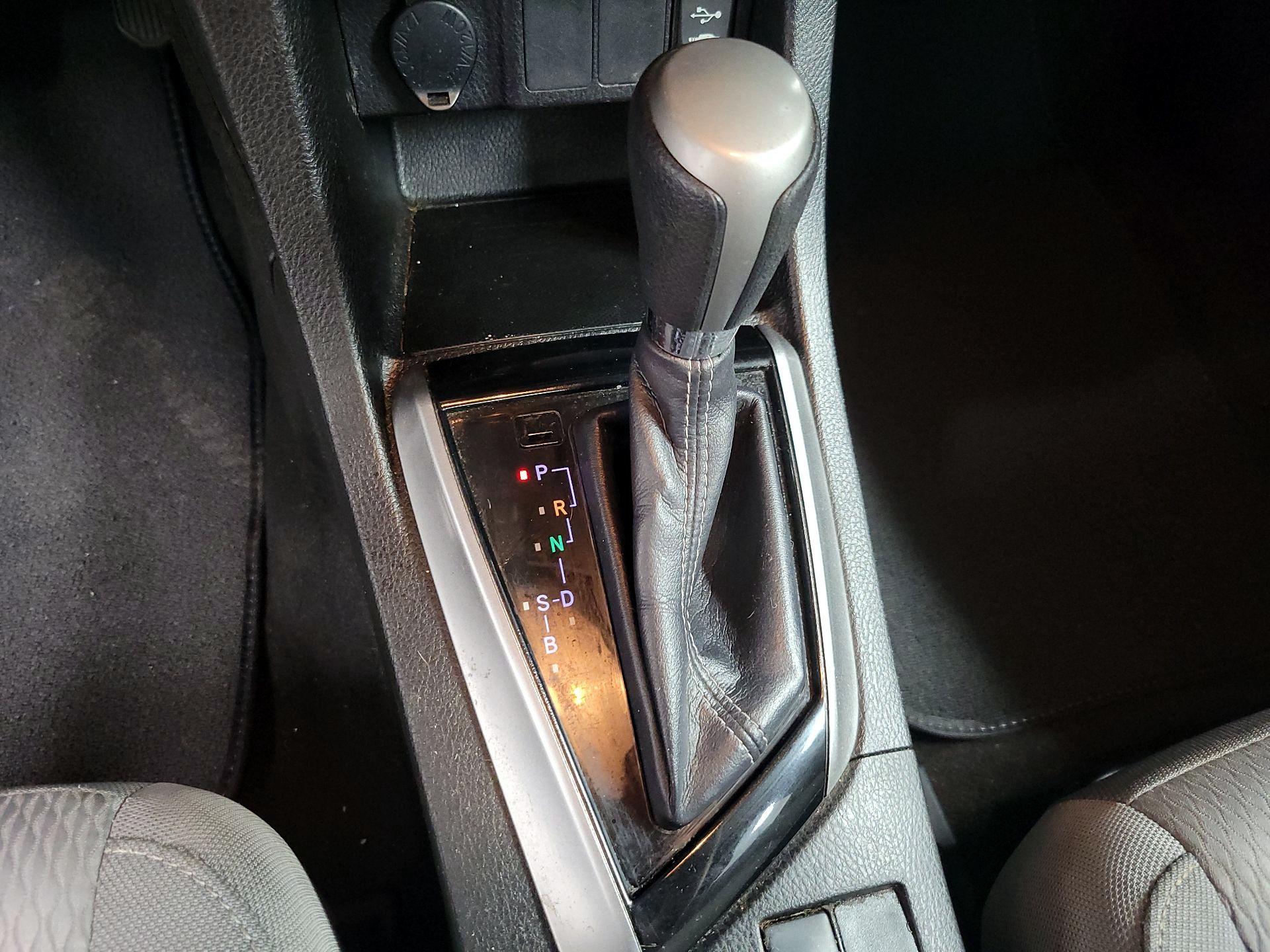 Thumbnail: 2016 Toyota Corolla - 15