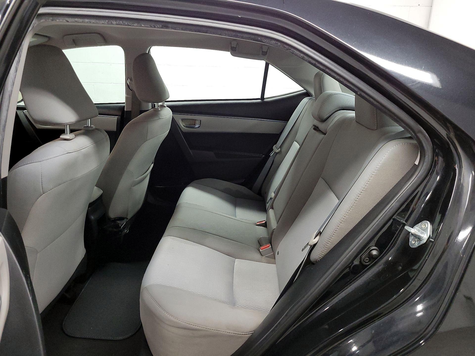 Thumbnail: 2016 Toyota Corolla - 16