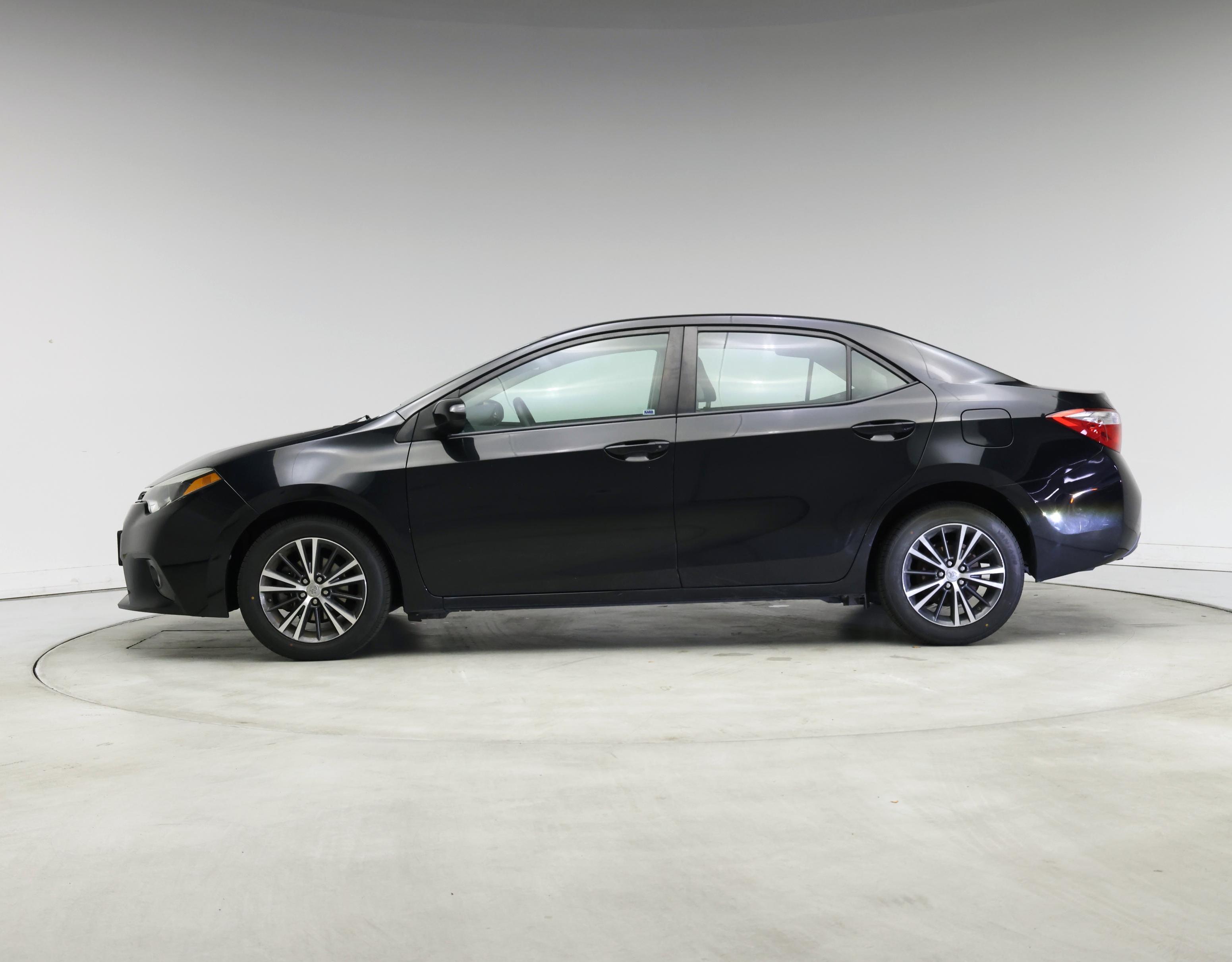 Thumbnail: 2016 Toyota Corolla - 3