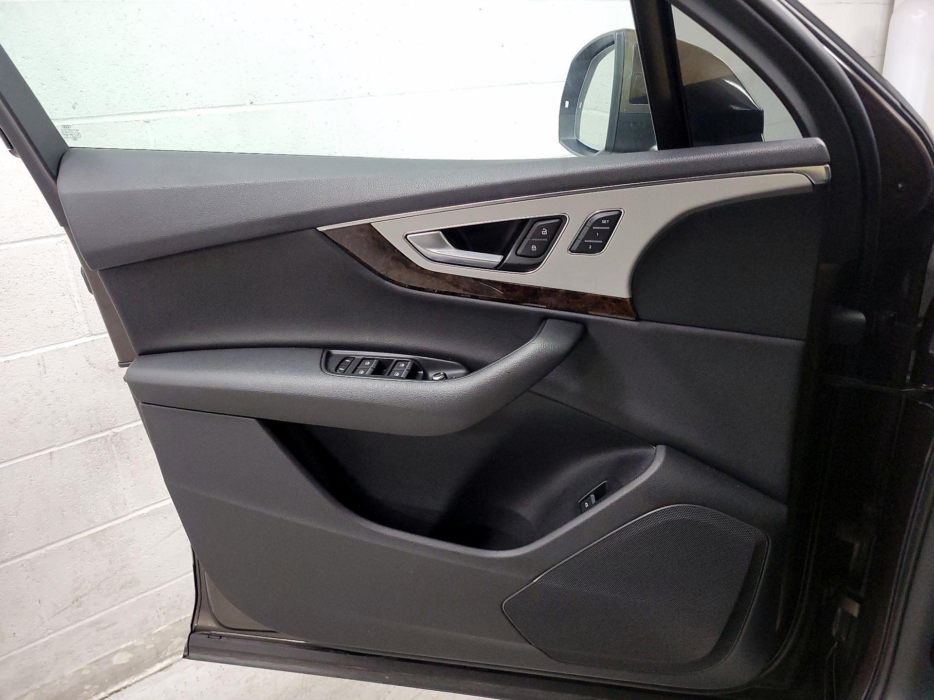 Thumbnail: 2019 Audi Q7 - 12