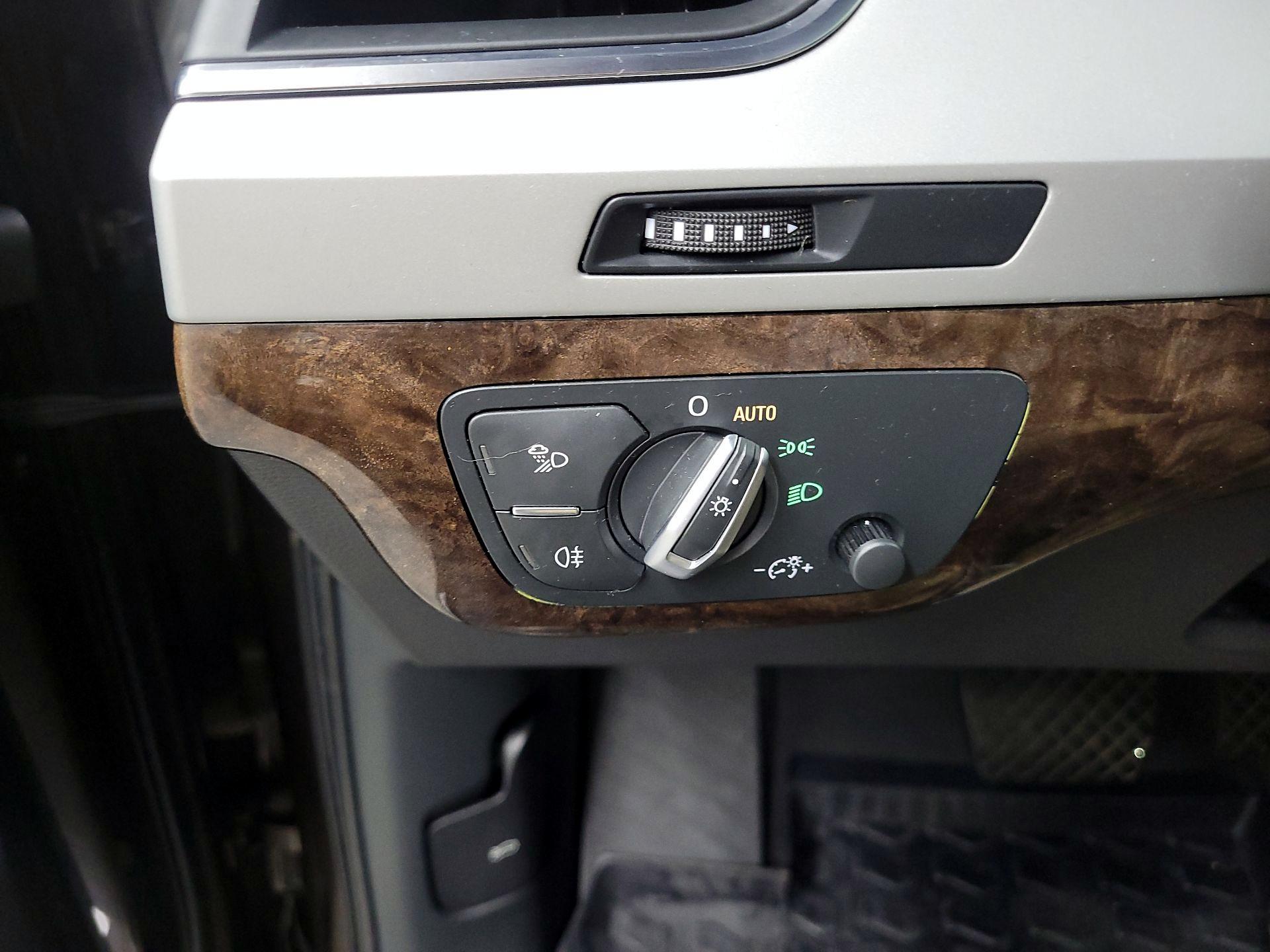 Thumbnail: 2019 Audi Q7 - 13