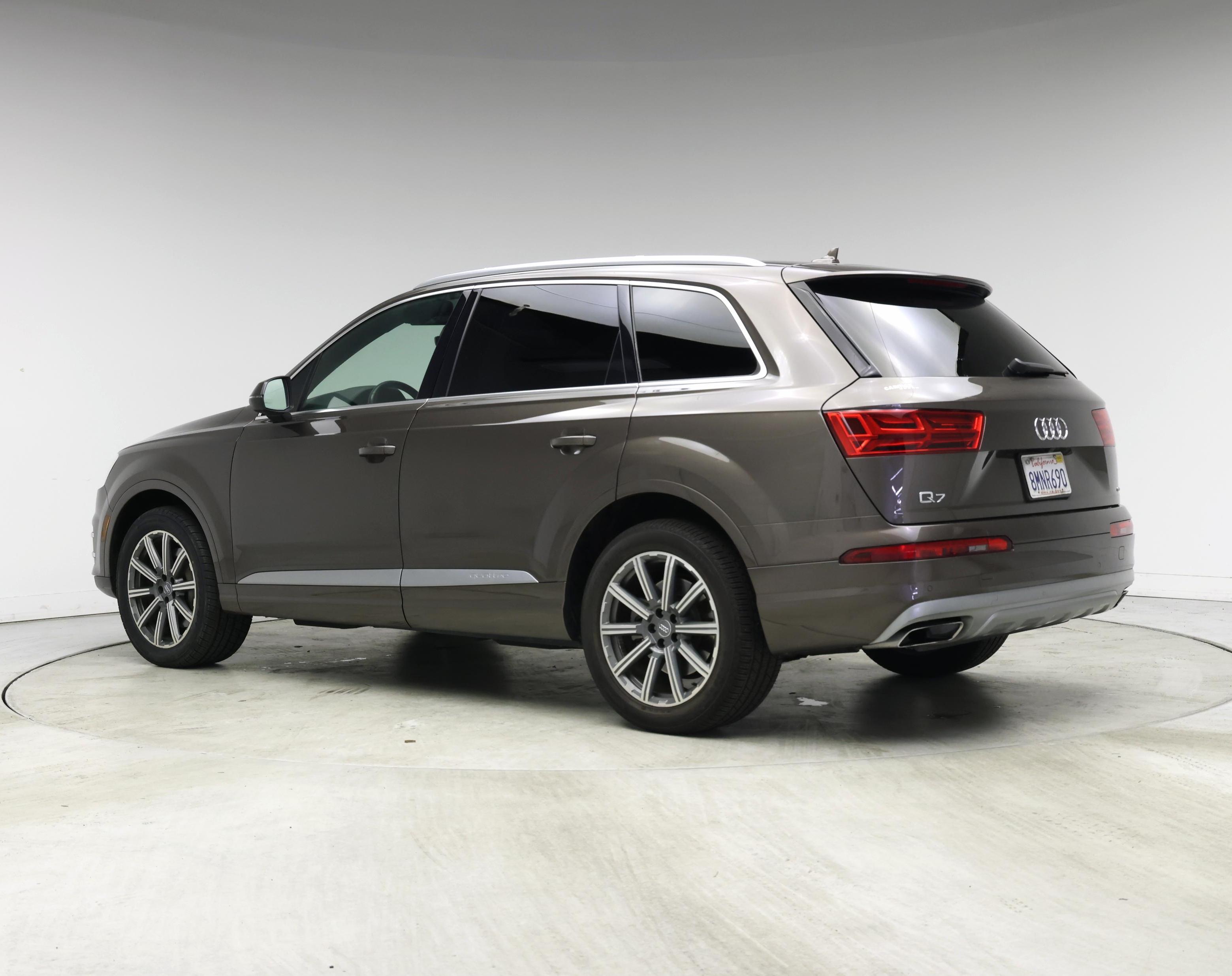 Thumbnail: 2019 Audi Q7 - 2