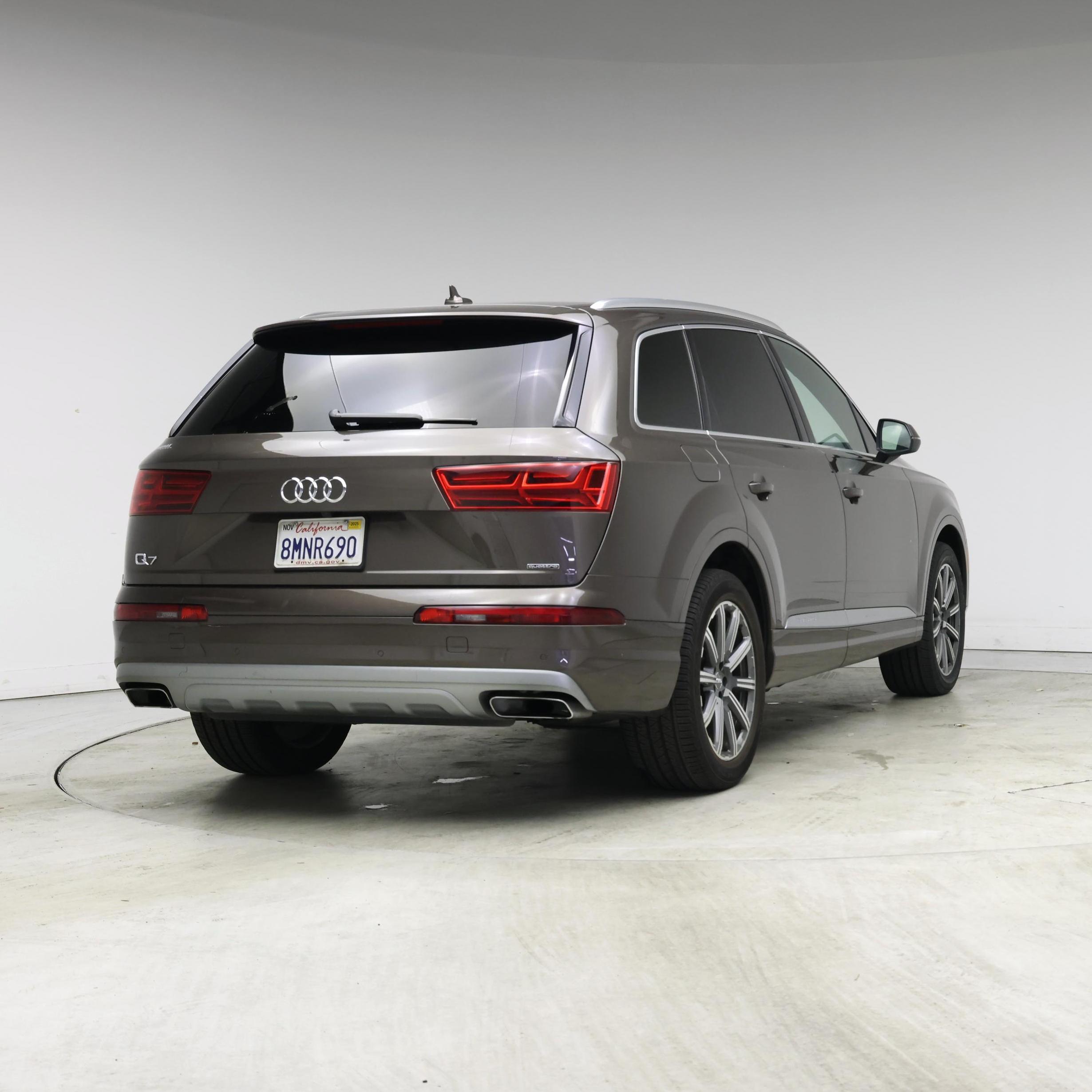 Thumbnail: 2019 Audi Q7 - 8