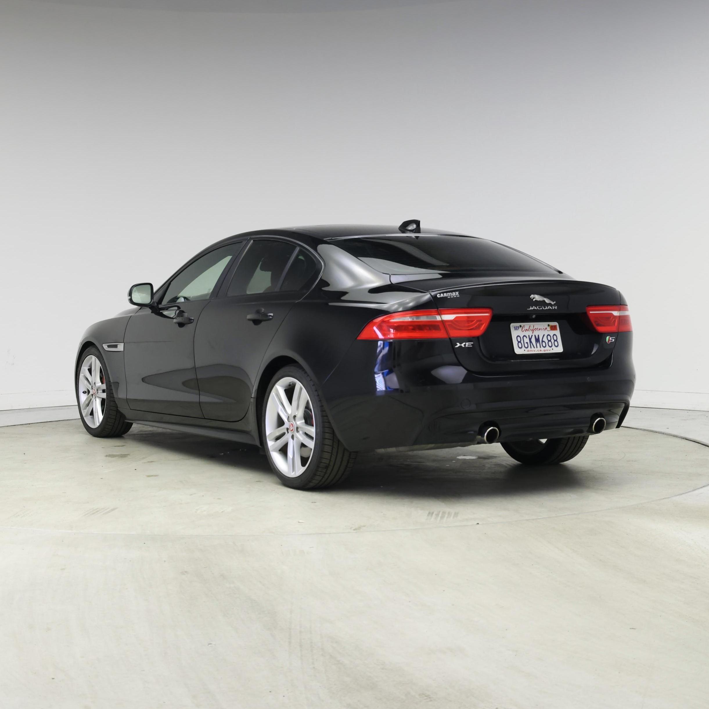 Thumbnail: 2018 Jaguar XE - 2