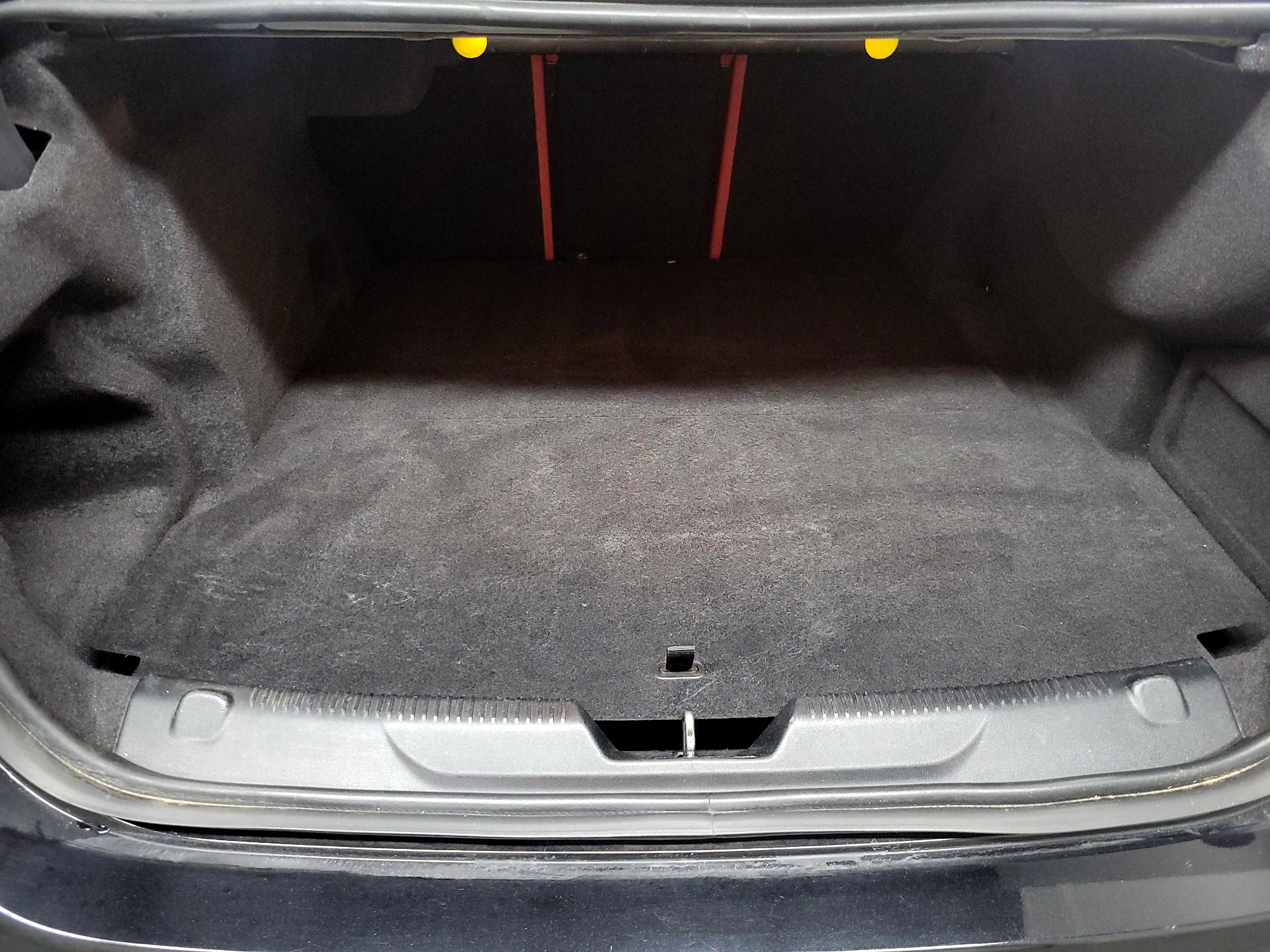 Thumbnail: 2018 Jaguar XE - 19