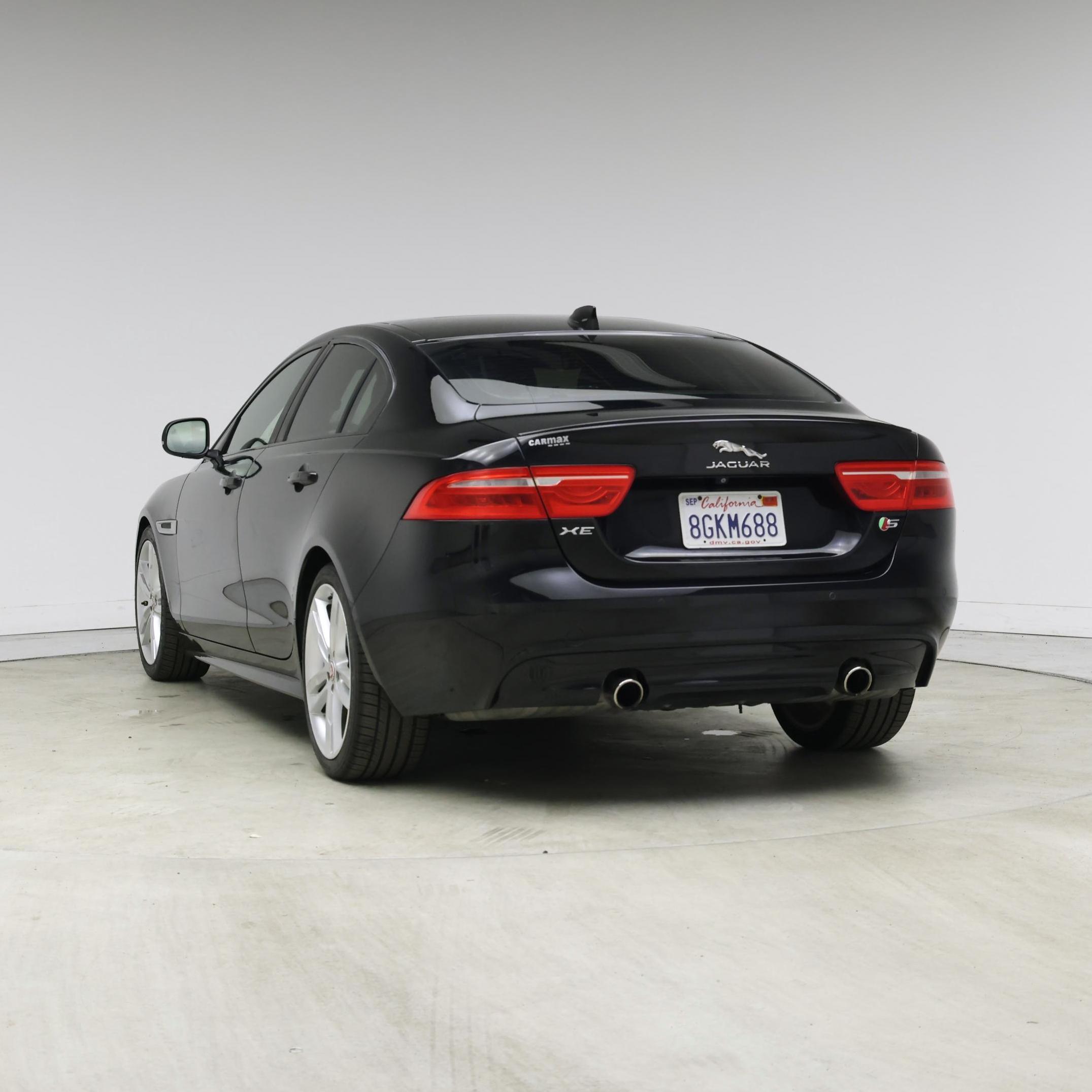 Thumbnail: 2018 Jaguar XE - 6