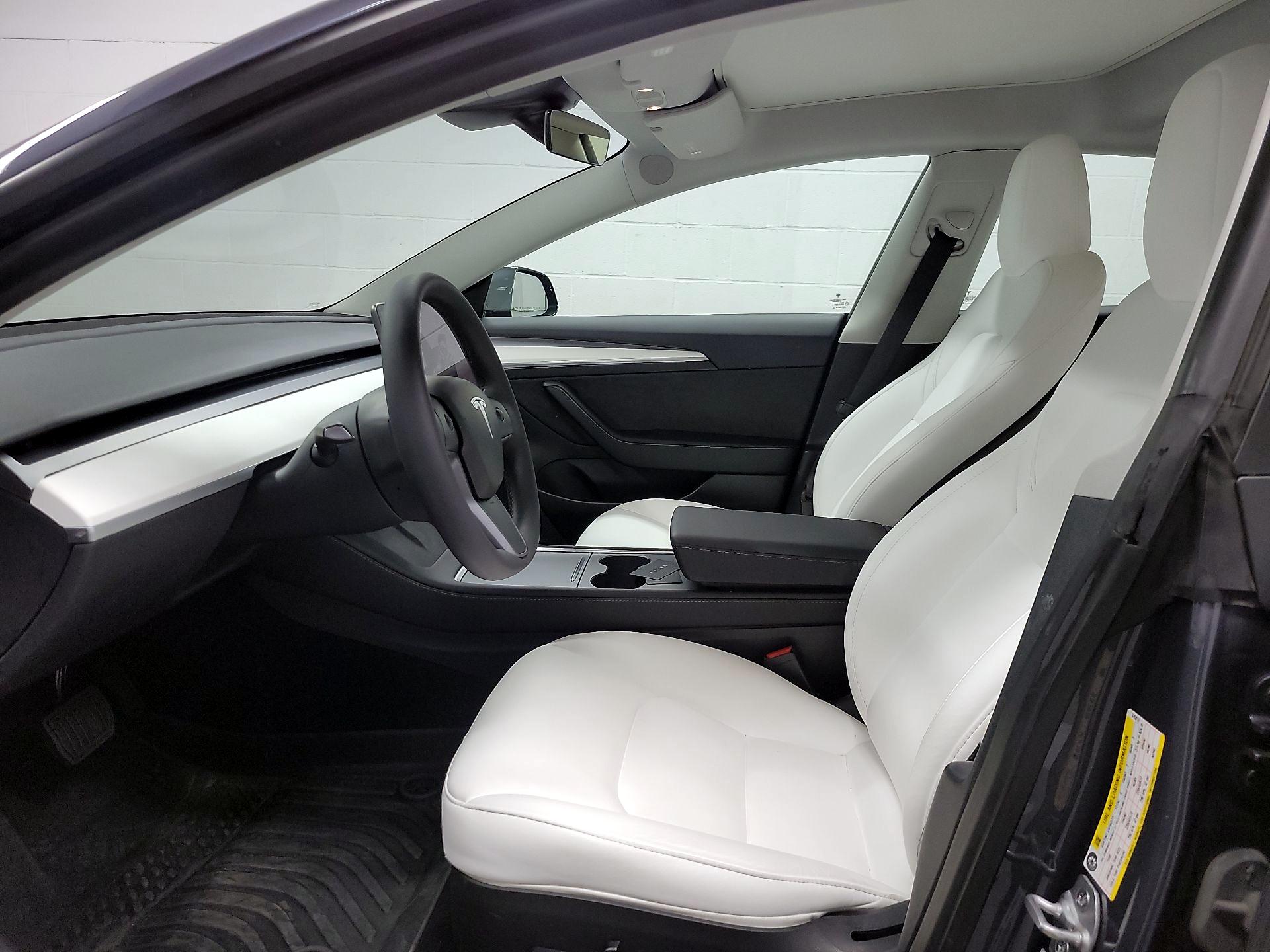 Thumbnail: 2023 Tesla Model 3 - 11