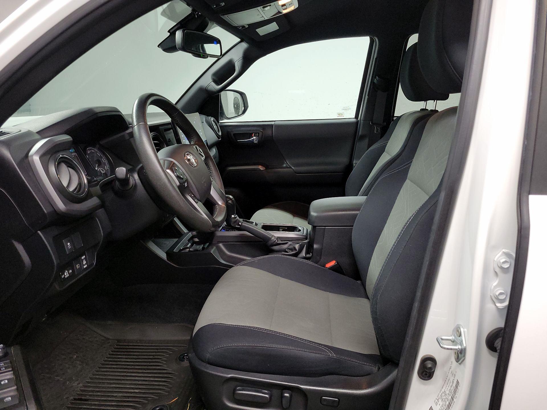 Thumbnail: 2021 Toyota Tacoma - 11