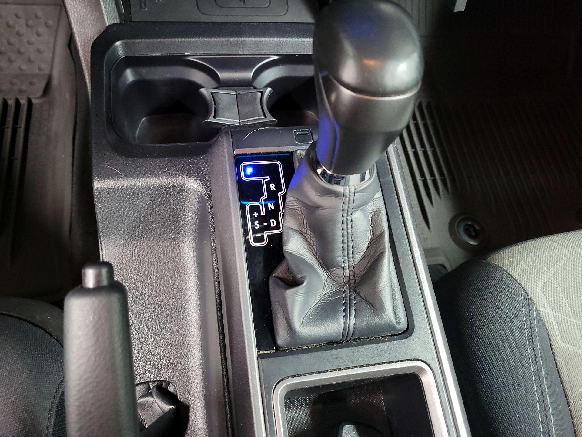 Thumbnail: 2021 Toyota Tacoma - 17