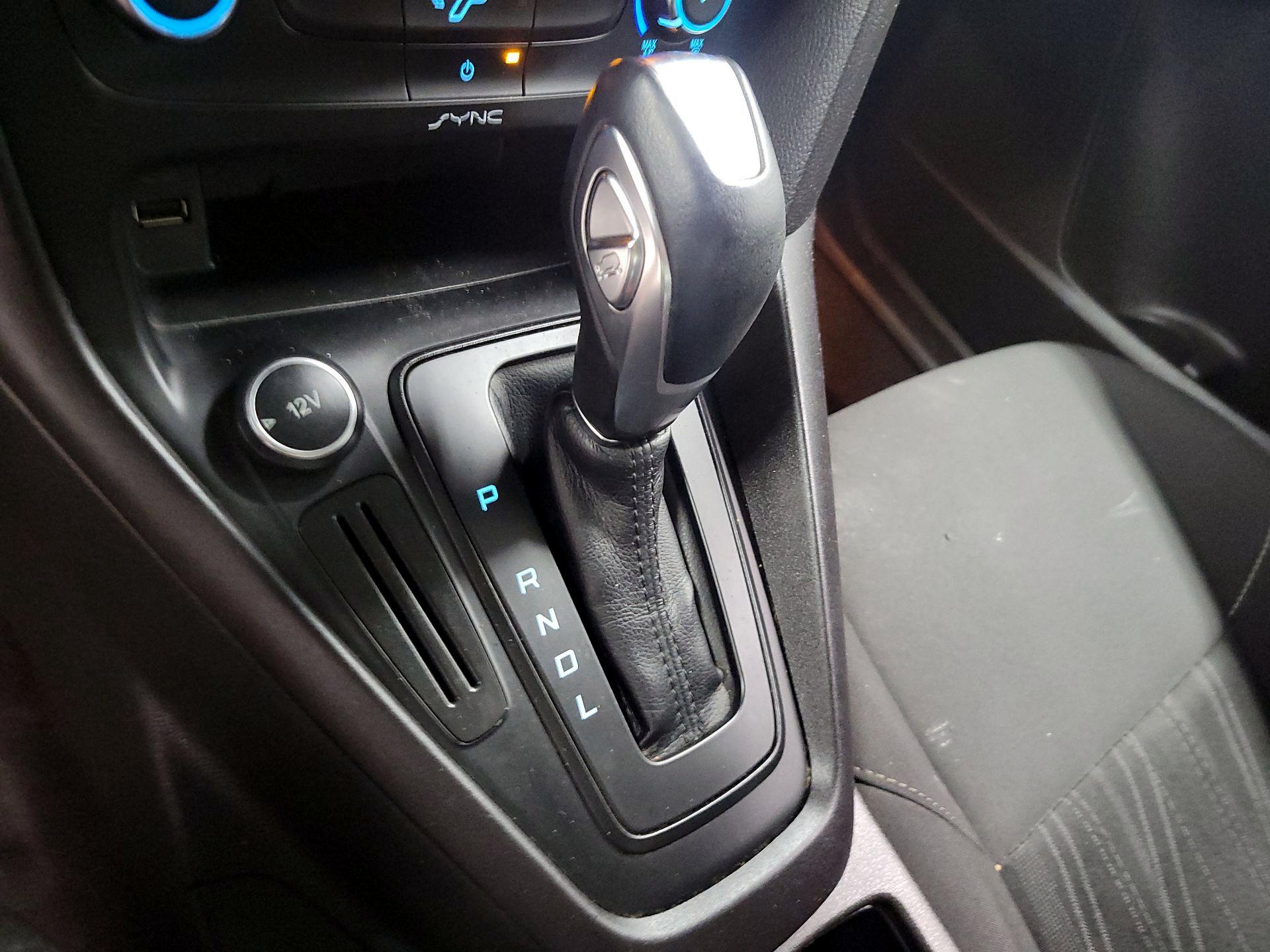 Thumbnail: 2016 Ford Focus - 15