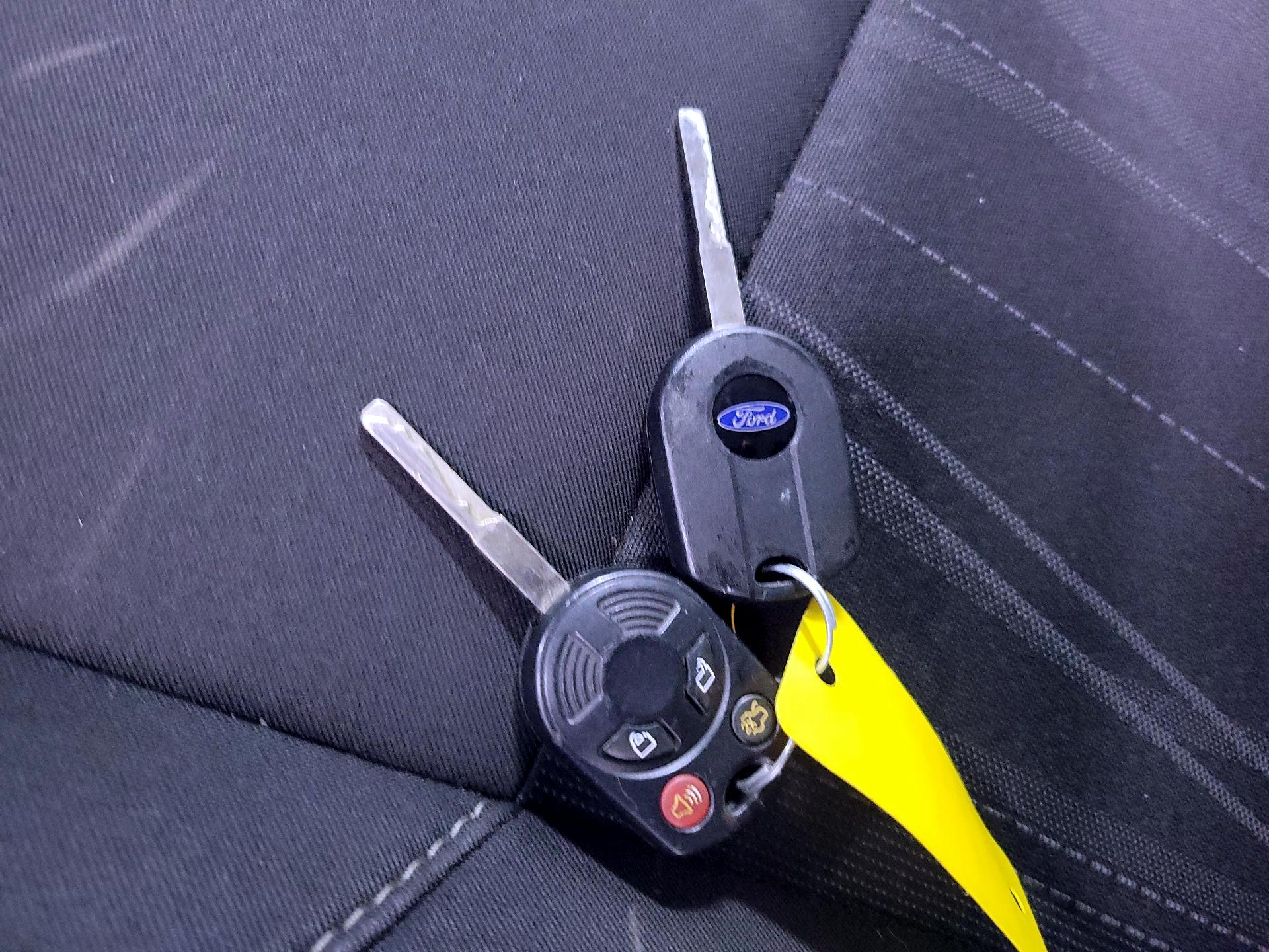 Thumbnail: 2016 Ford Focus - 19