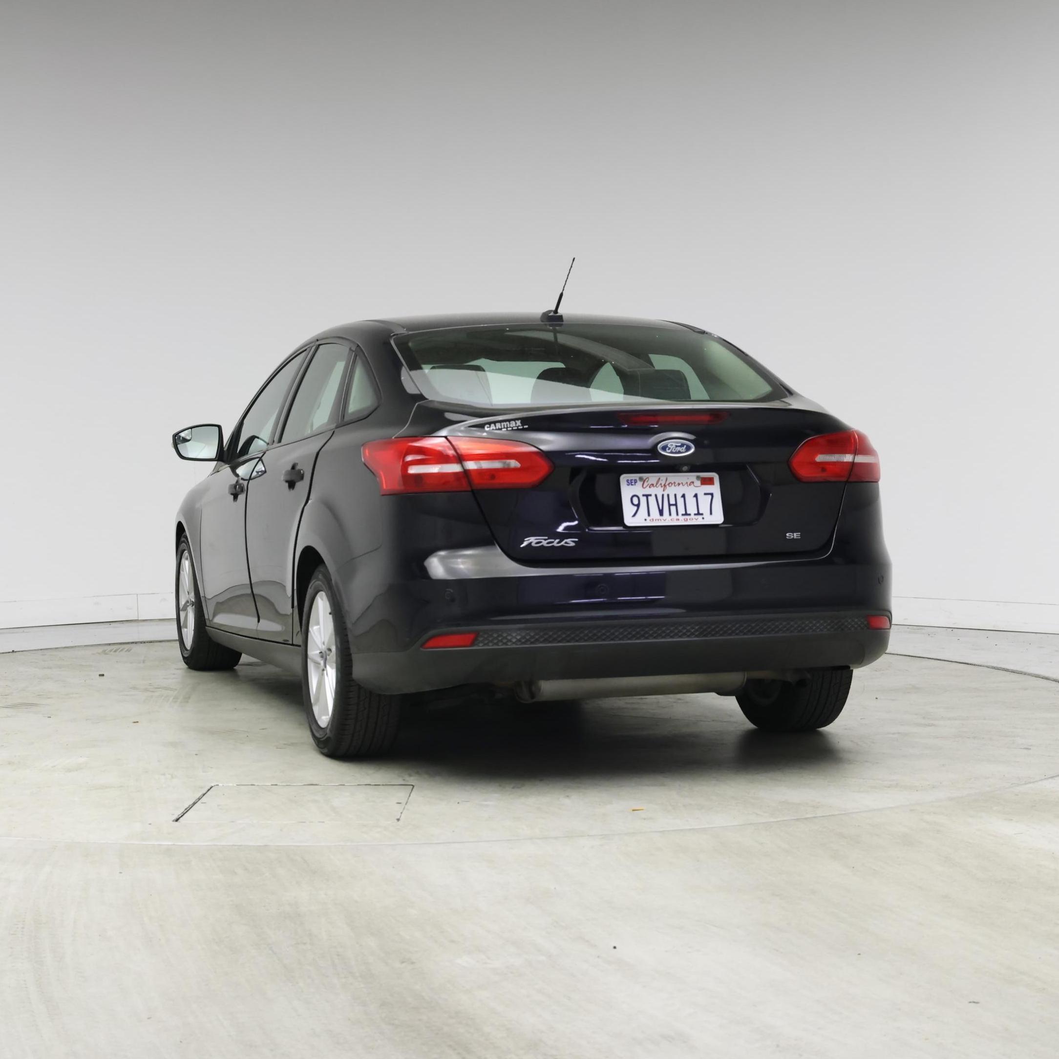 Thumbnail: 2016 Ford Focus - 6