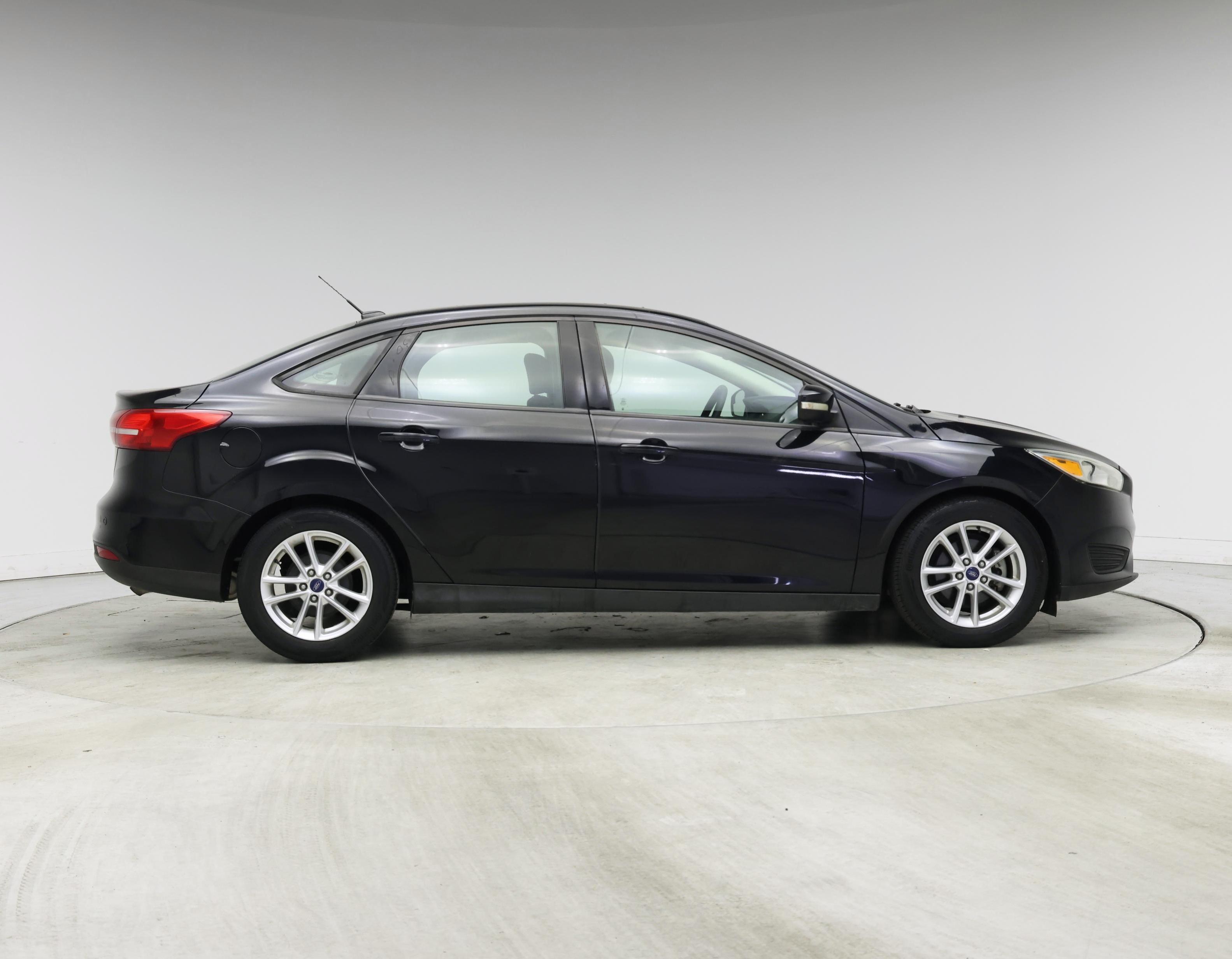 Thumbnail: 2016 Ford Focus - 7