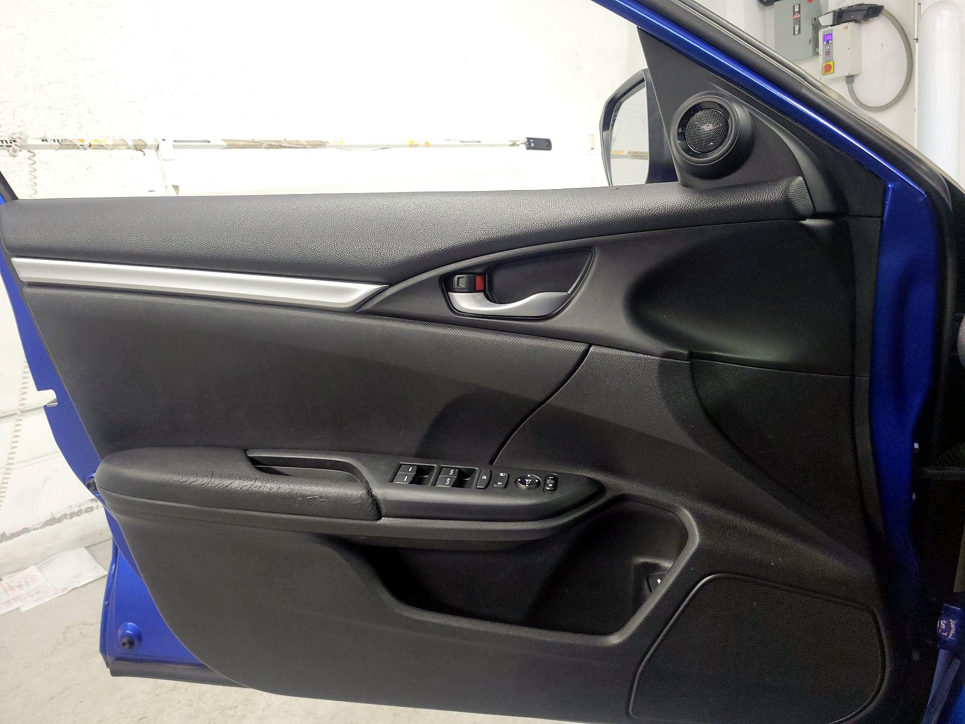 Thumbnail: 2019 Honda Civic - 12