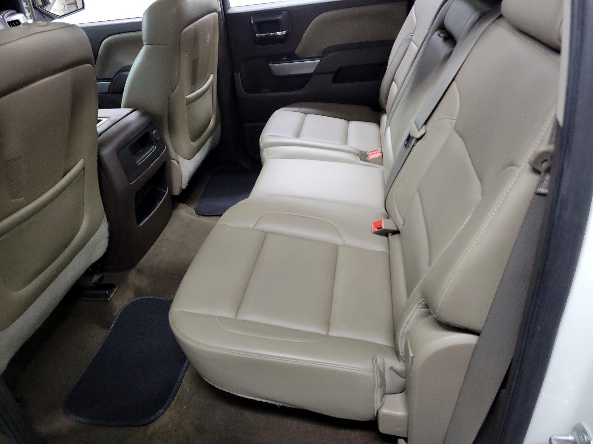 Thumbnail: 2015 Chevrolet Silverado 1500 - 19