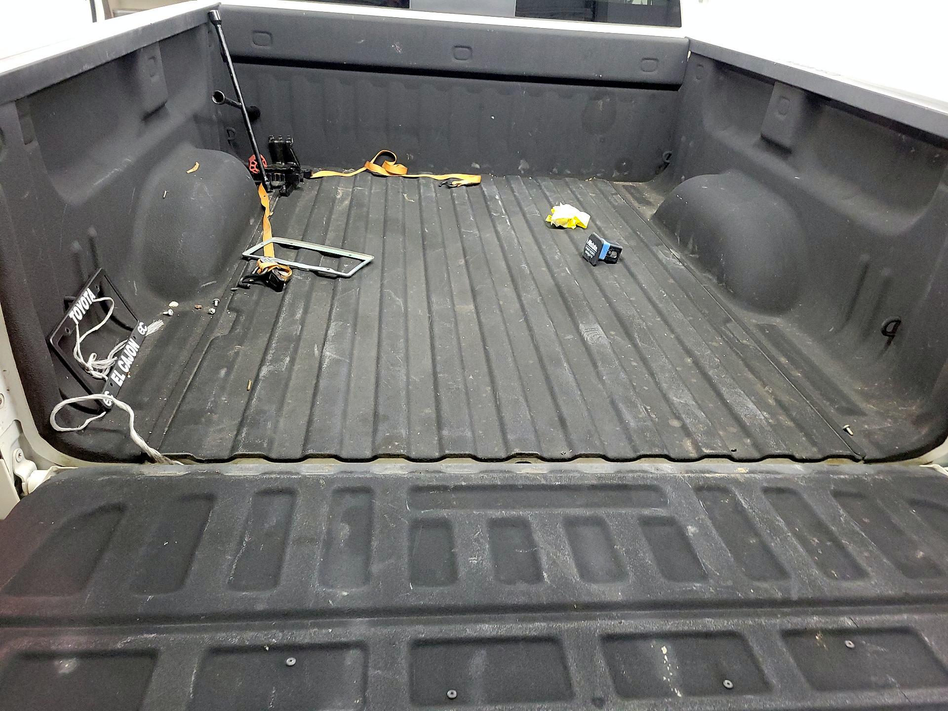 Thumbnail: 2015 Chevrolet Silverado 1500 - 20