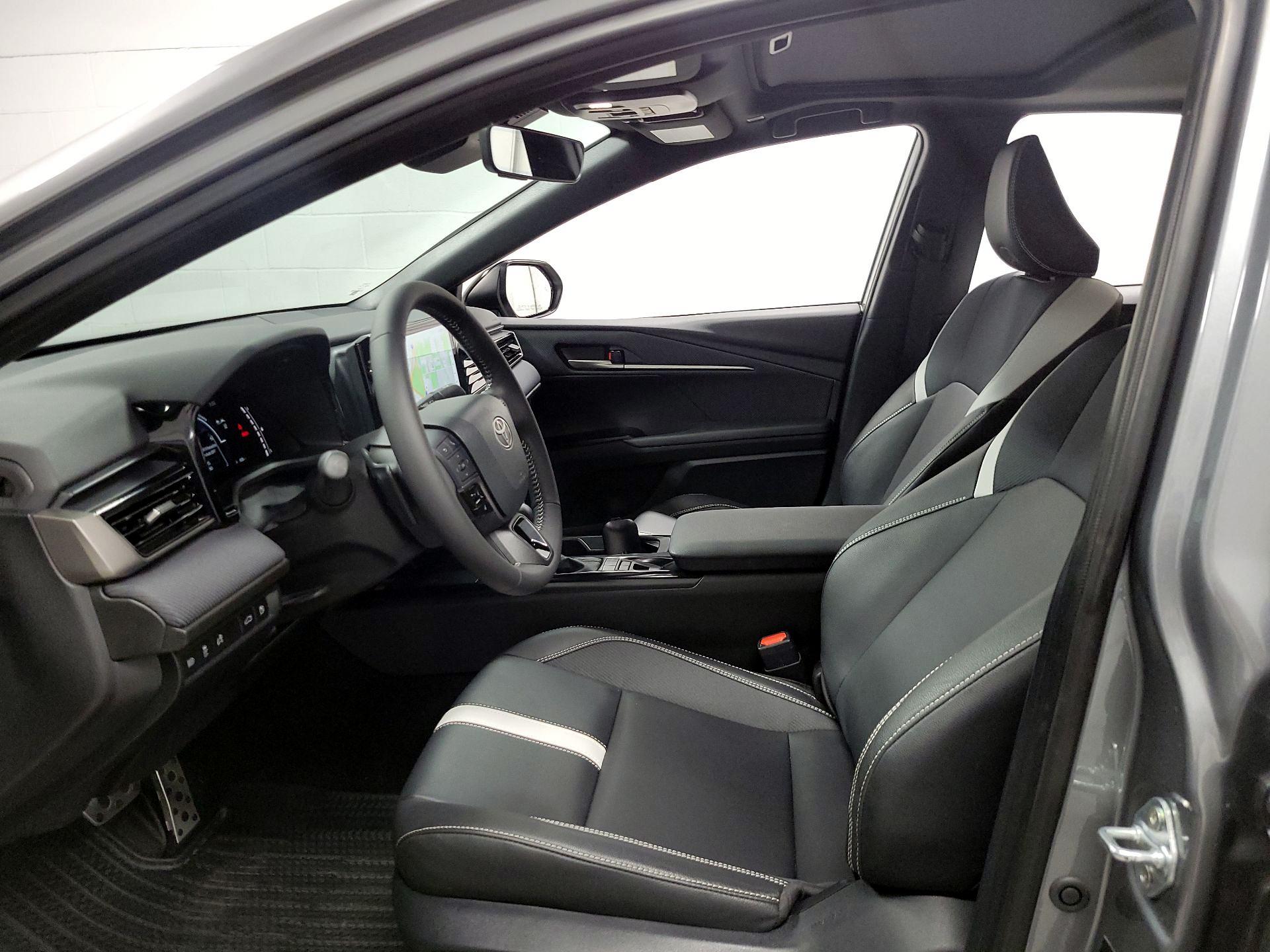 Thumbnail: 2025 Toyota Camry - 11