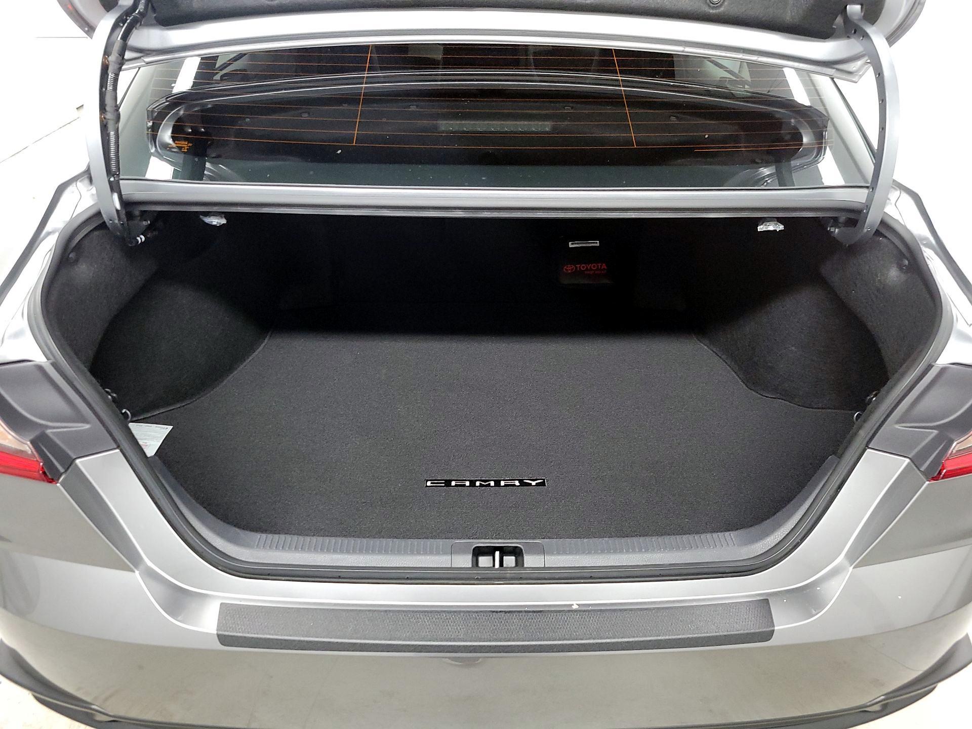 Thumbnail: 2025 Toyota Camry - 18