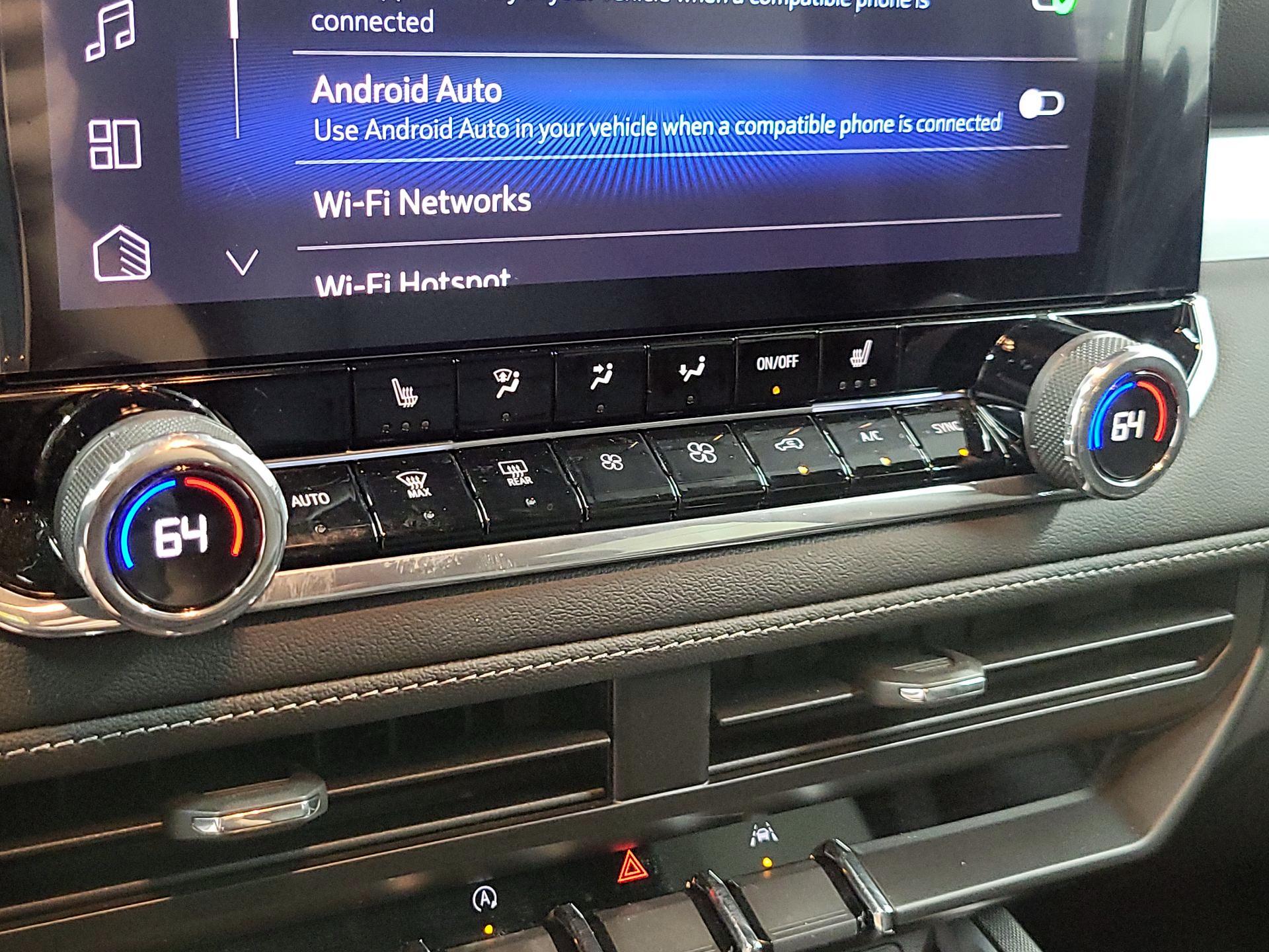 Thumbnail: 2024 Chevrolet Colorado - 16