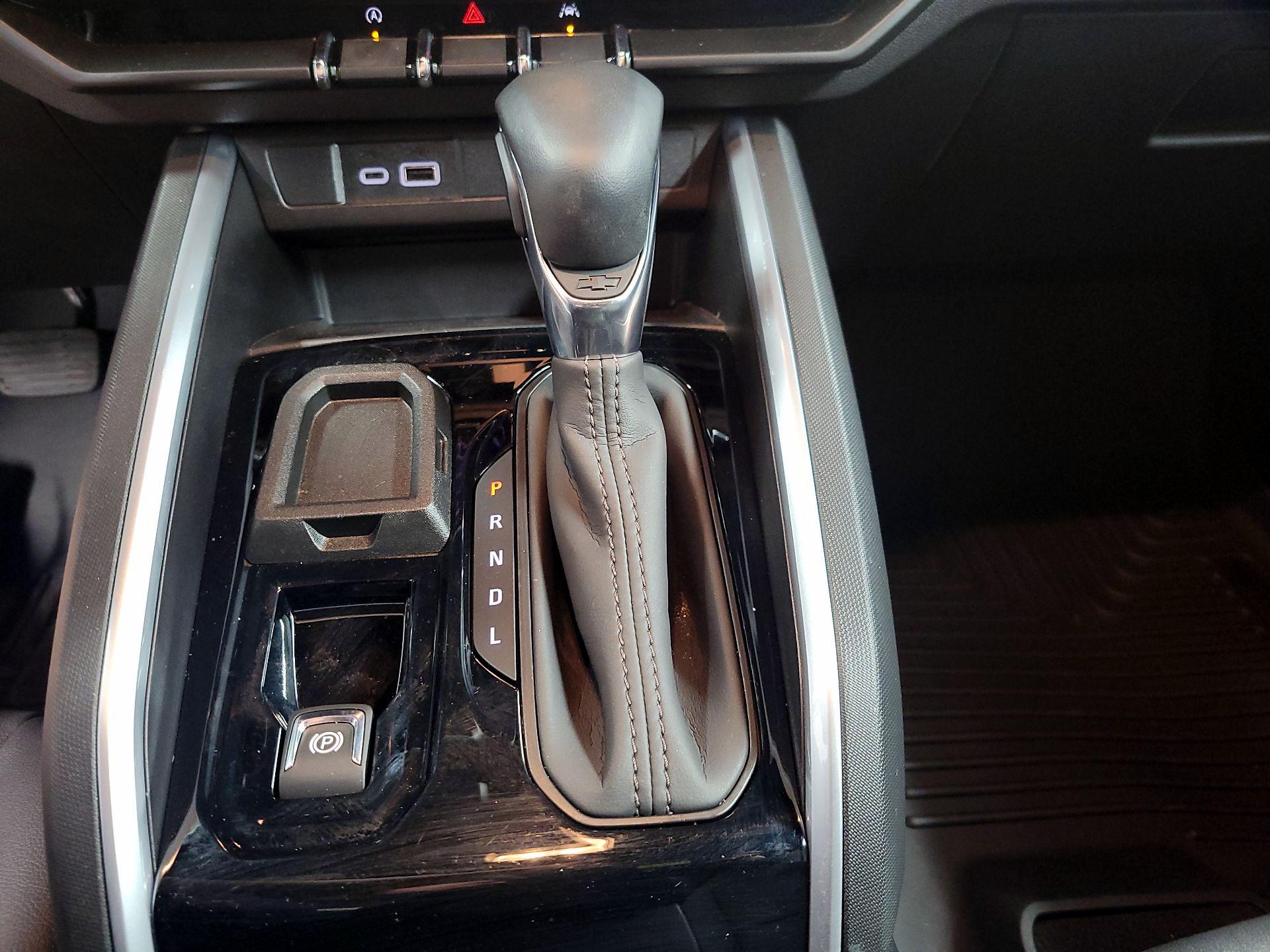 Thumbnail: 2024 Chevrolet Colorado - 17