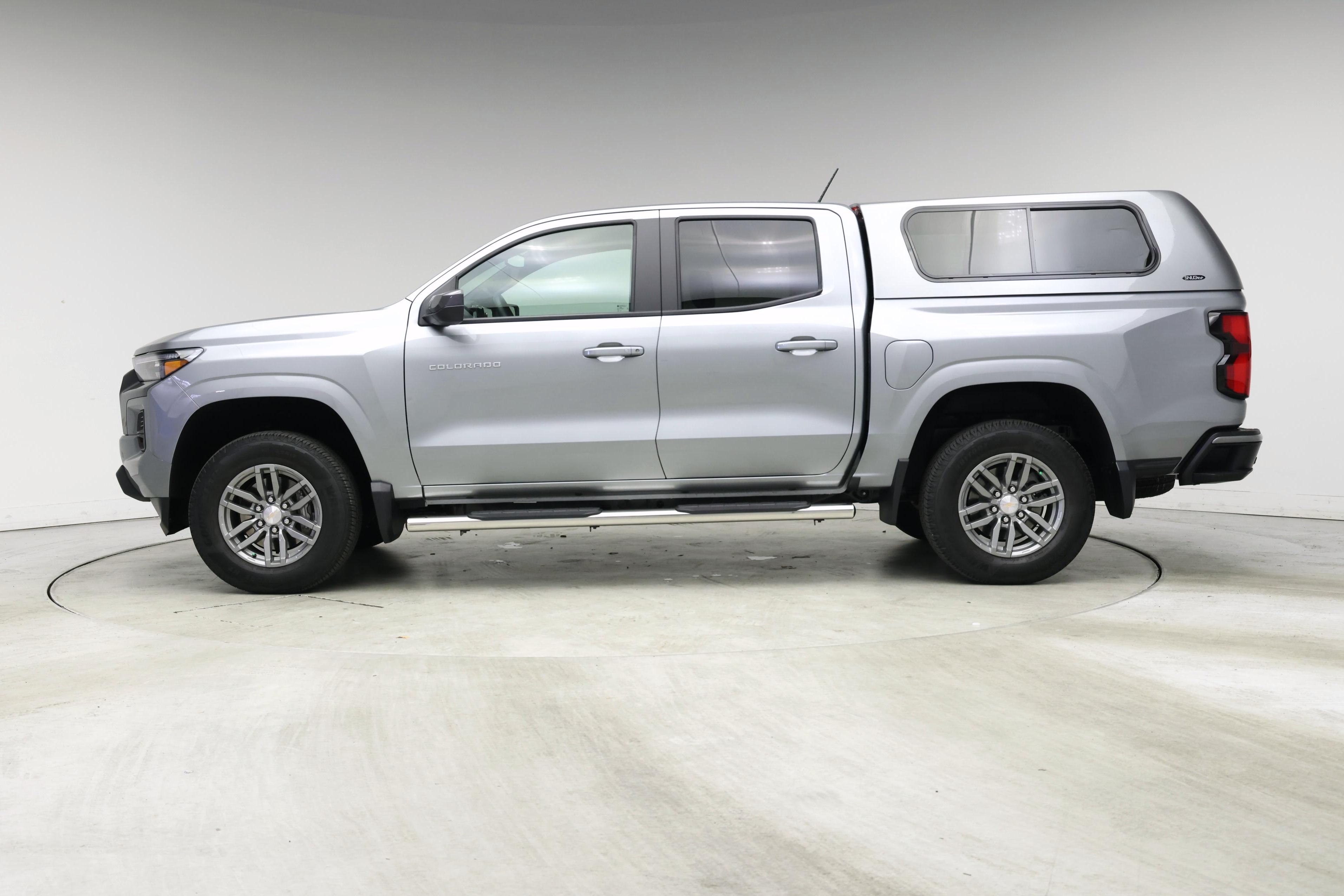 Thumbnail: 2024 Chevrolet Colorado - 3