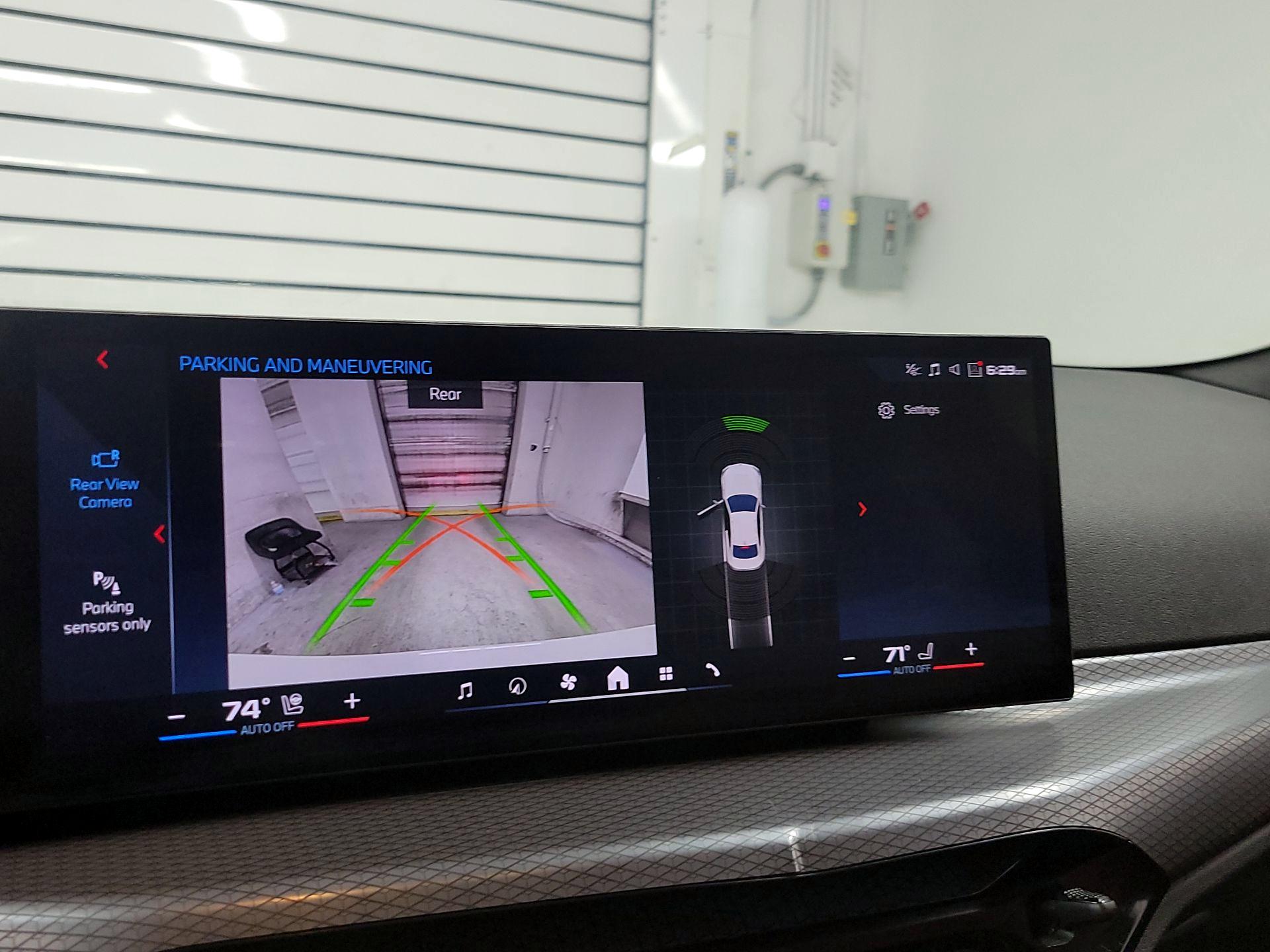 Thumbnail: 2025 BMW 2 Series - 14