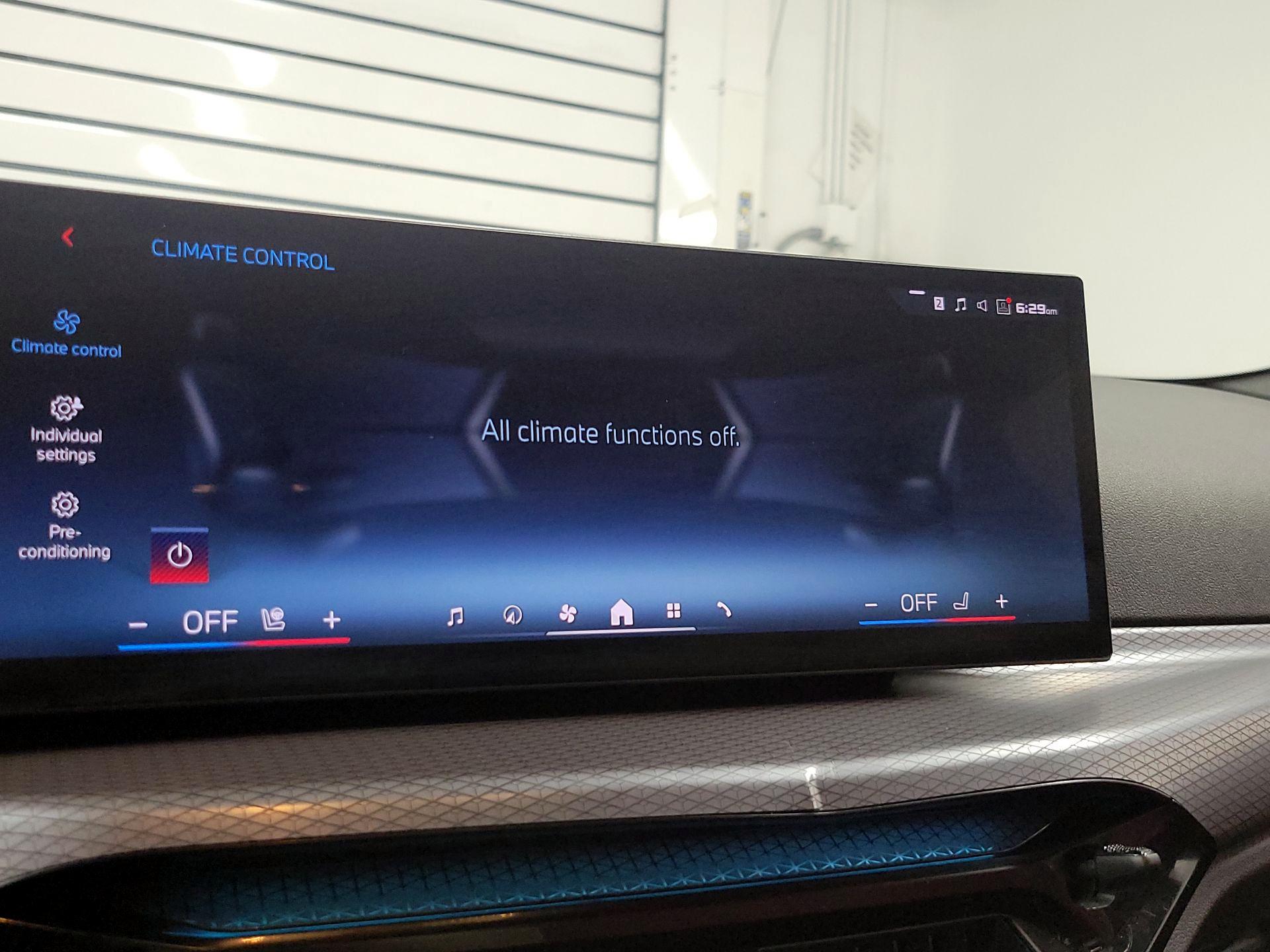 Thumbnail: 2025 BMW 2 Series - 16