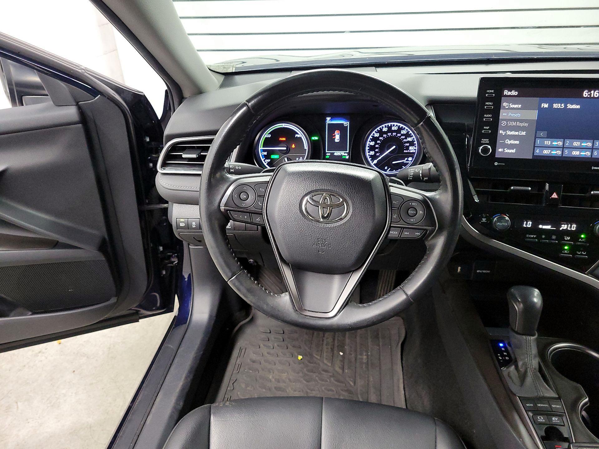 Thumbnail: 2022 Toyota Camry - 10