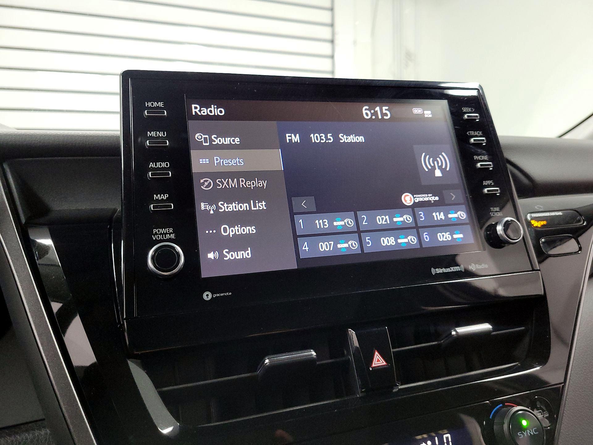 Thumbnail: 2022 Toyota Camry - 15