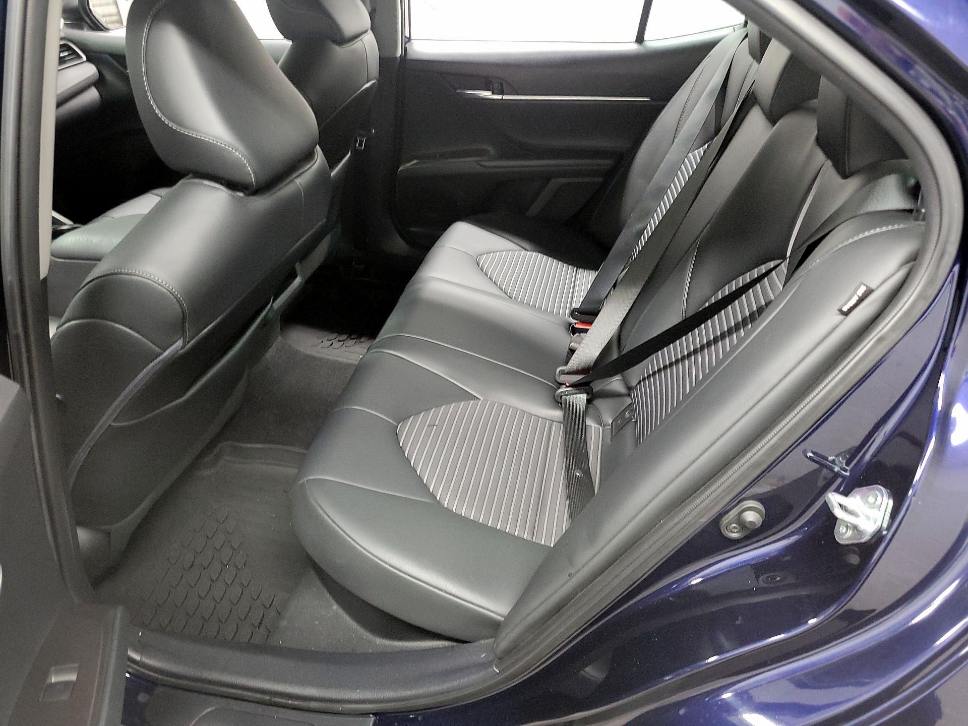 Thumbnail: 2022 Toyota Camry - 18