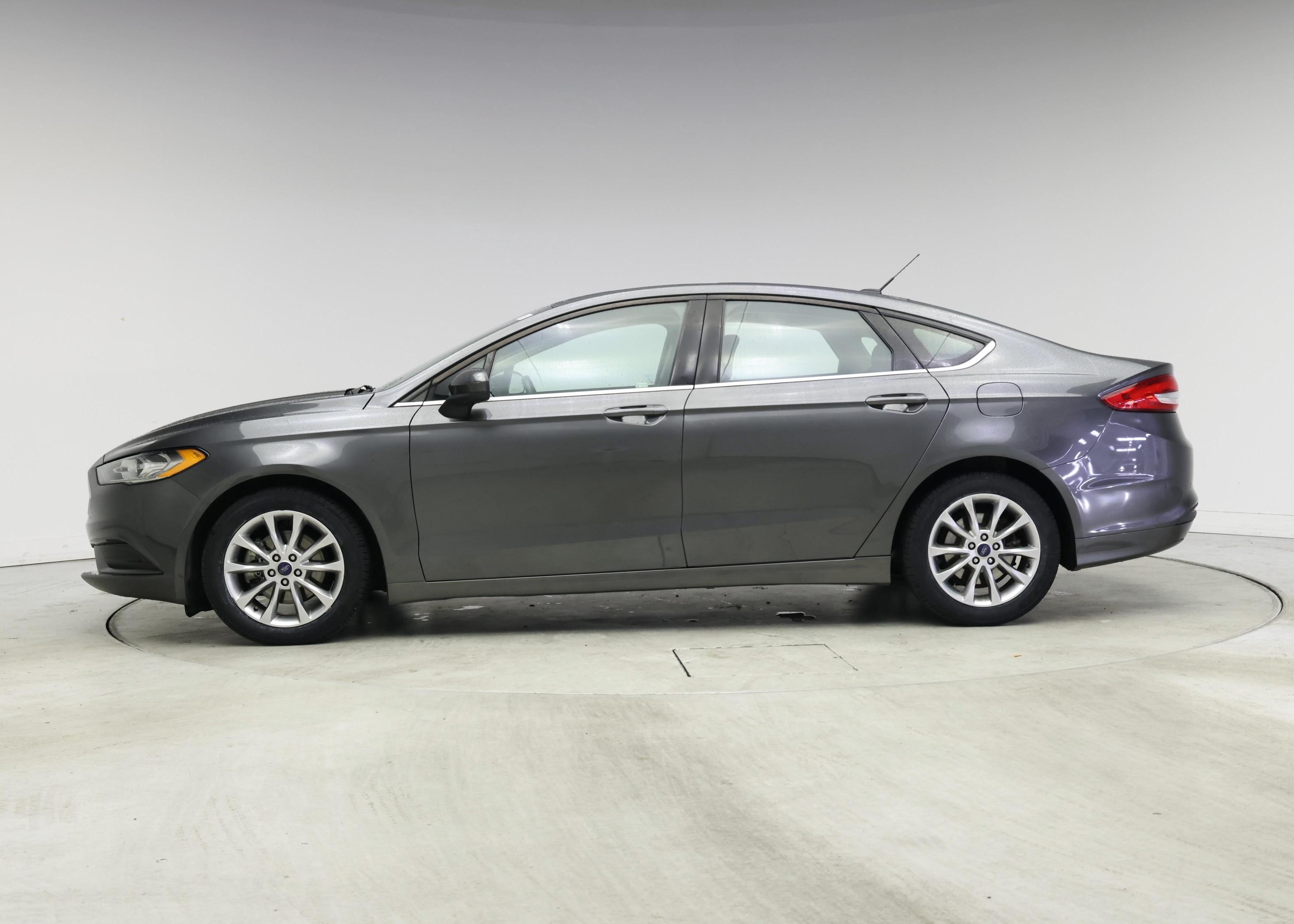 Thumbnail: 2017 Ford Fusion - 3