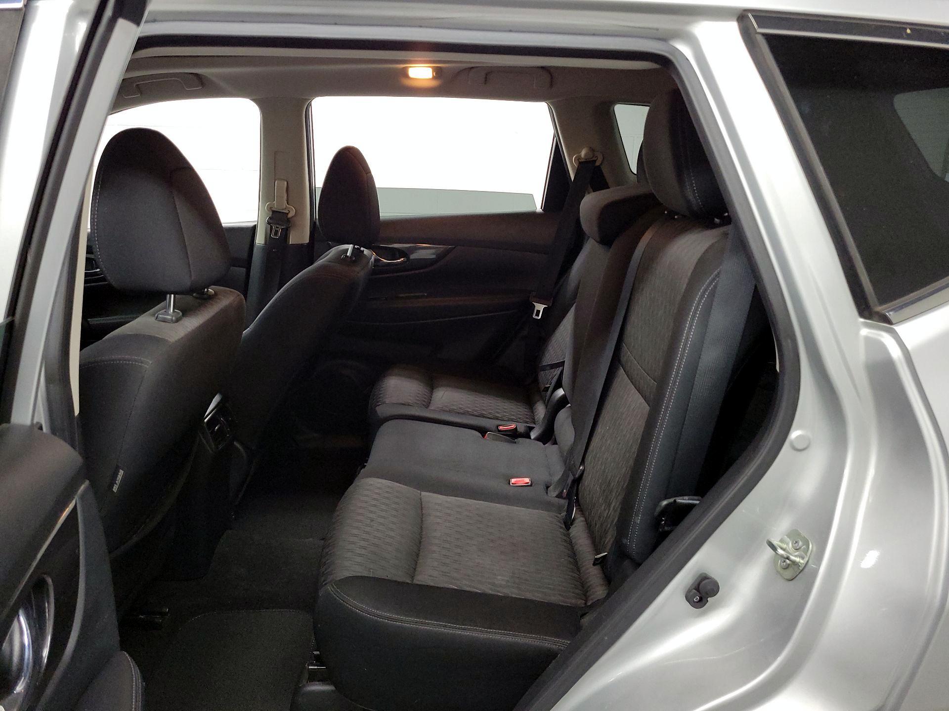 Thumbnail: 2018 Nissan Rogue - 14