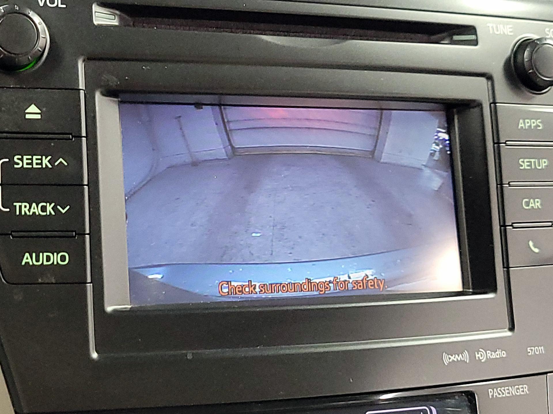 Thumbnail: 2014 Toyota Prius v - 13