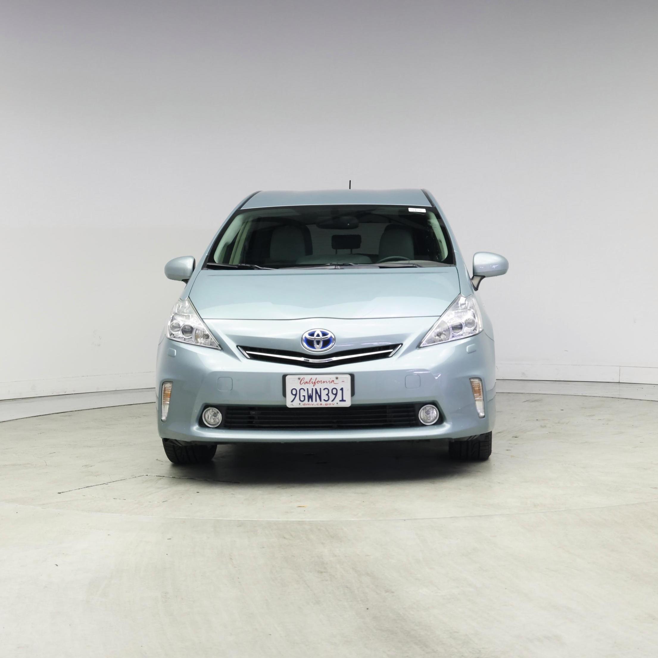 Thumbnail: 2014 Toyota Prius v - 5