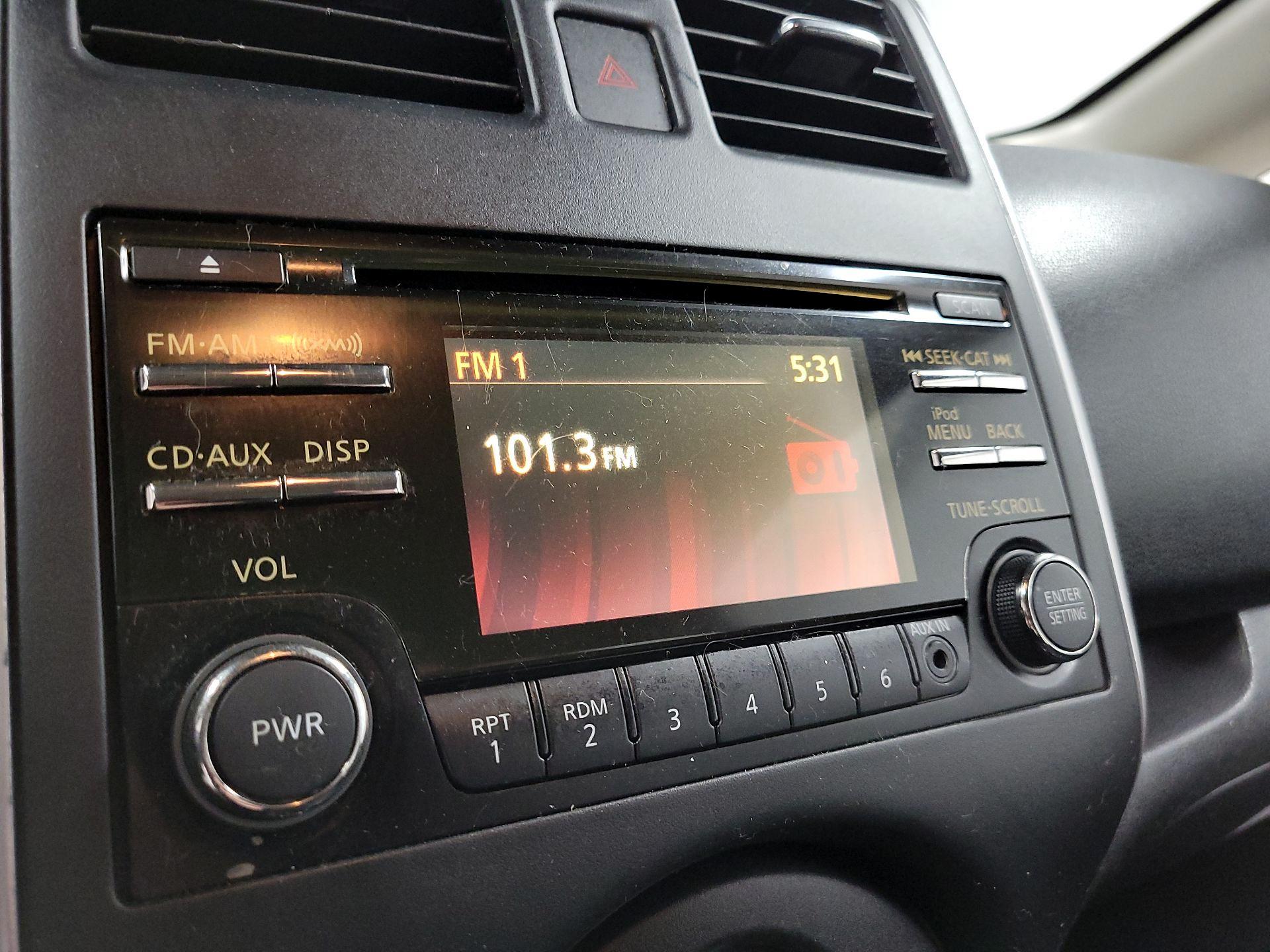 Thumbnail: 2014 Nissan Versa Note - 13