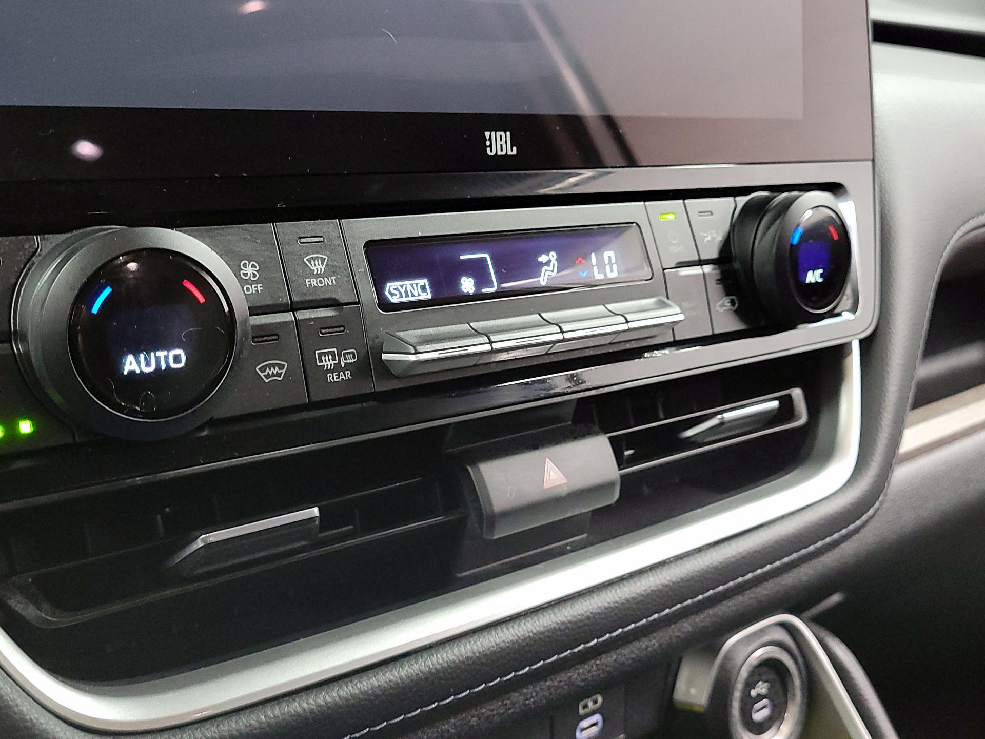 Thumbnail: 2024 Toyota Grand Highlander - 16