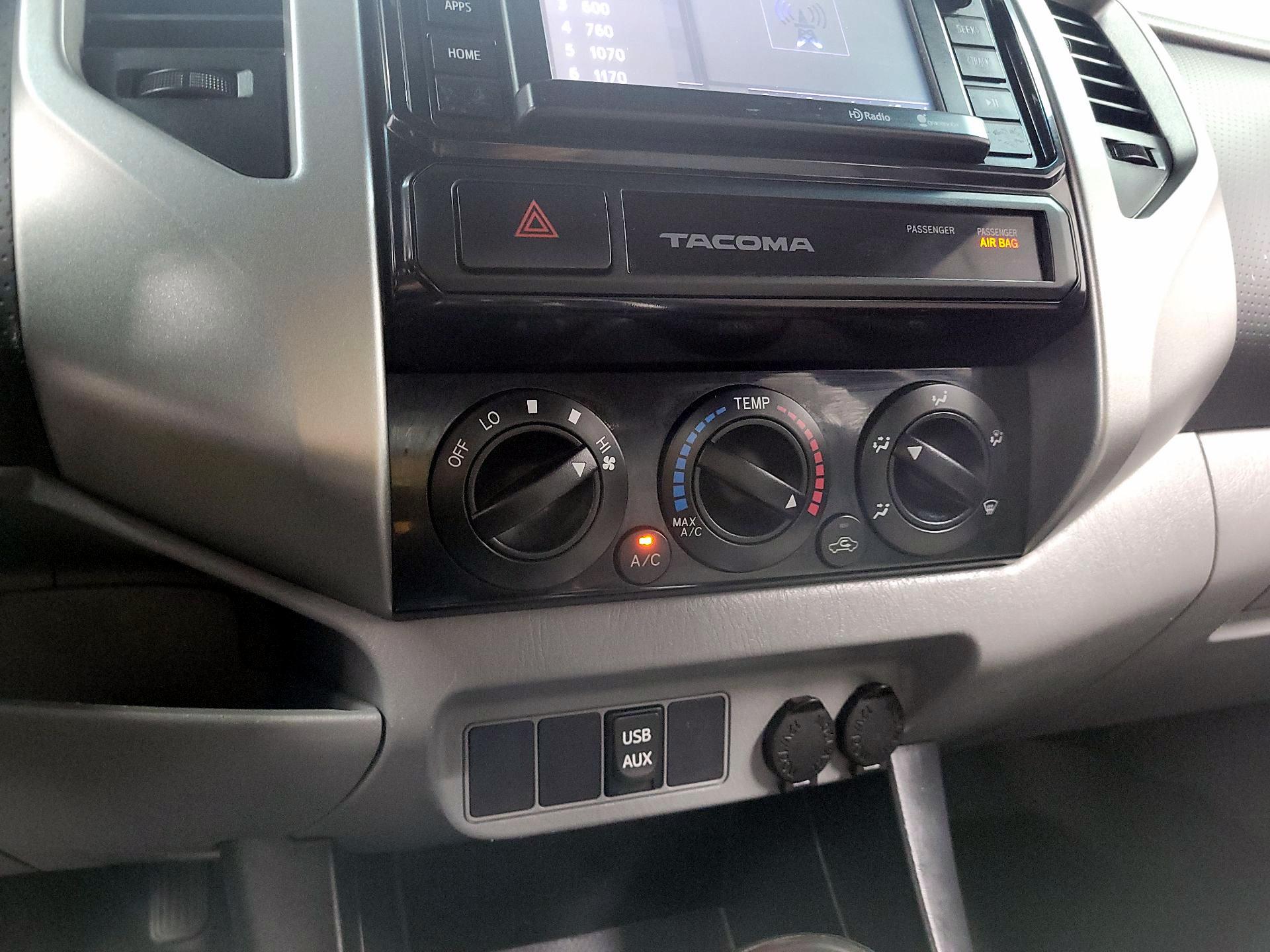 Thumbnail: 2015 Toyota Tacoma - 16