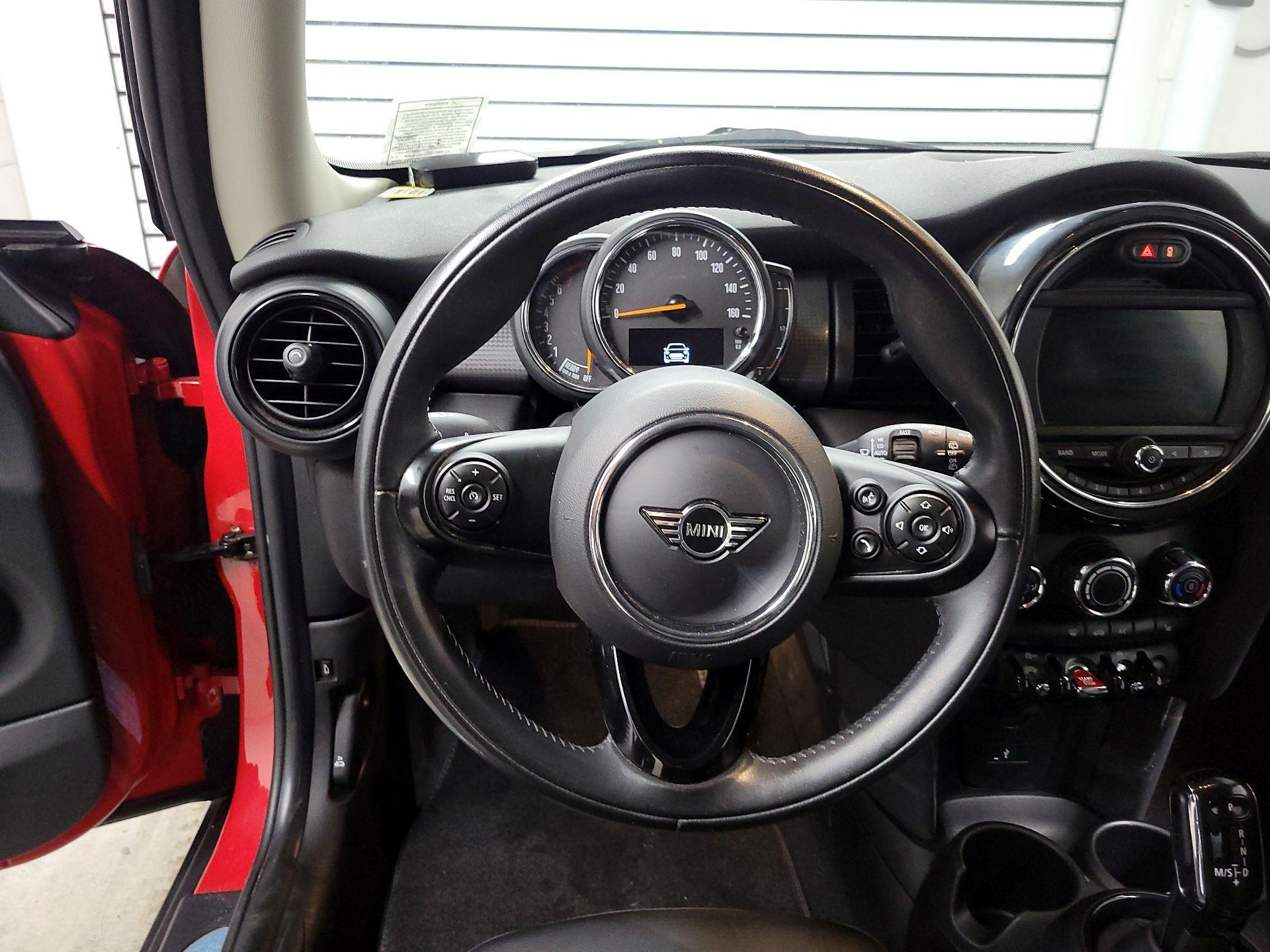 Thumbnail: 2021 MINI Cooper Hardtop - 10