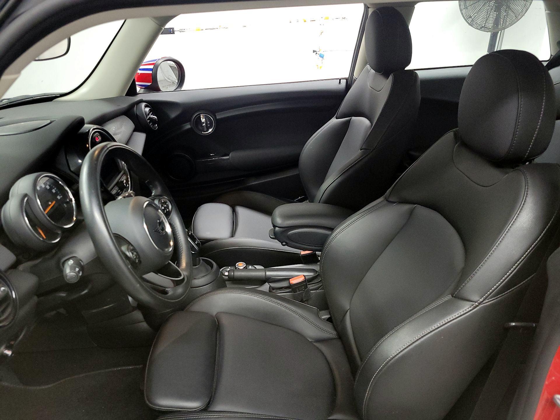 Thumbnail: 2021 MINI Cooper Hardtop - 11