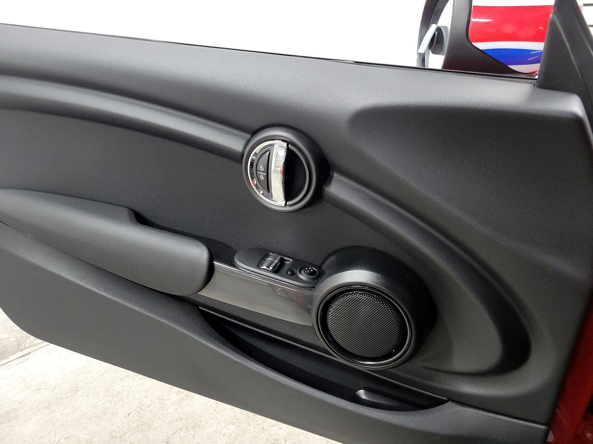 Thumbnail: 2021 MINI Cooper Hardtop - 12