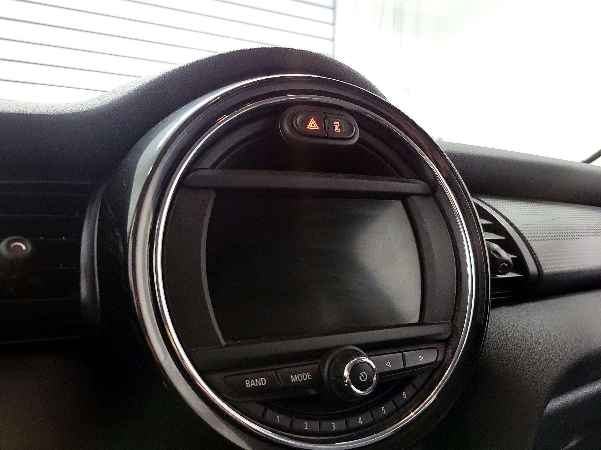 Thumbnail: 2021 MINI Cooper Hardtop - 13