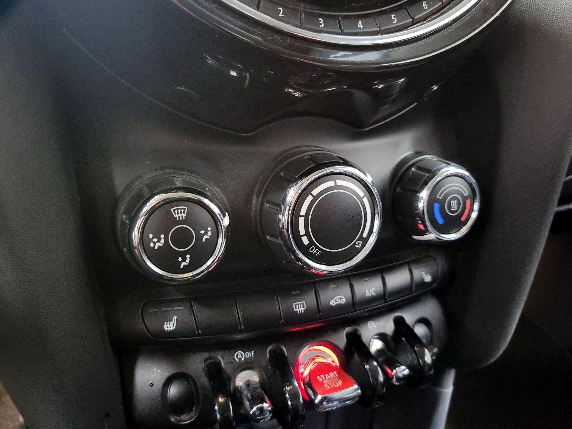 Thumbnail: 2021 MINI Cooper Hardtop - 14