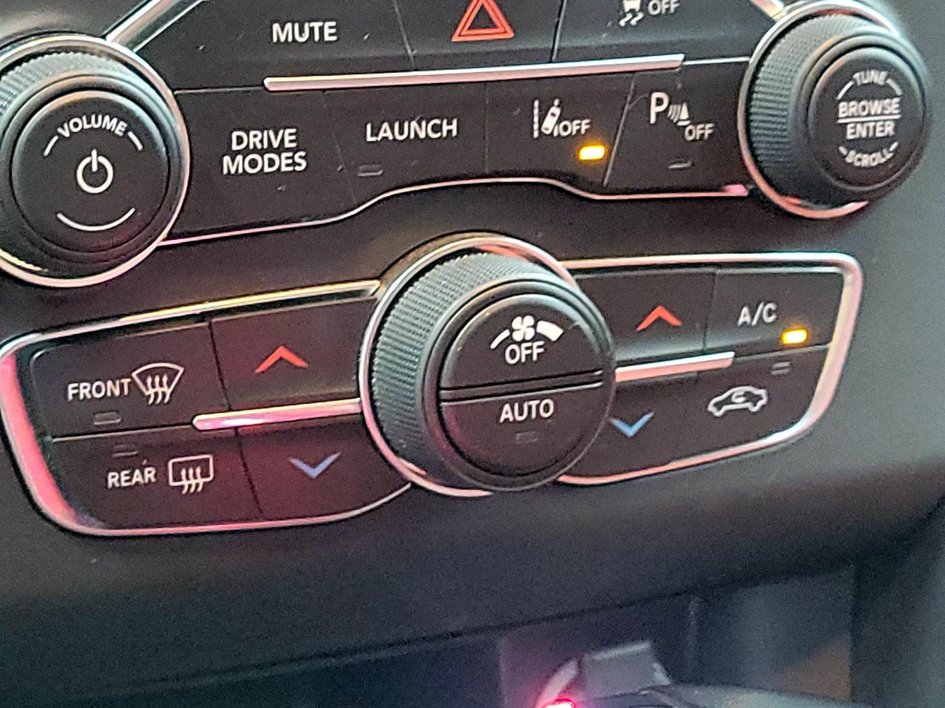 Thumbnail: 2020 Dodge Charger - 16