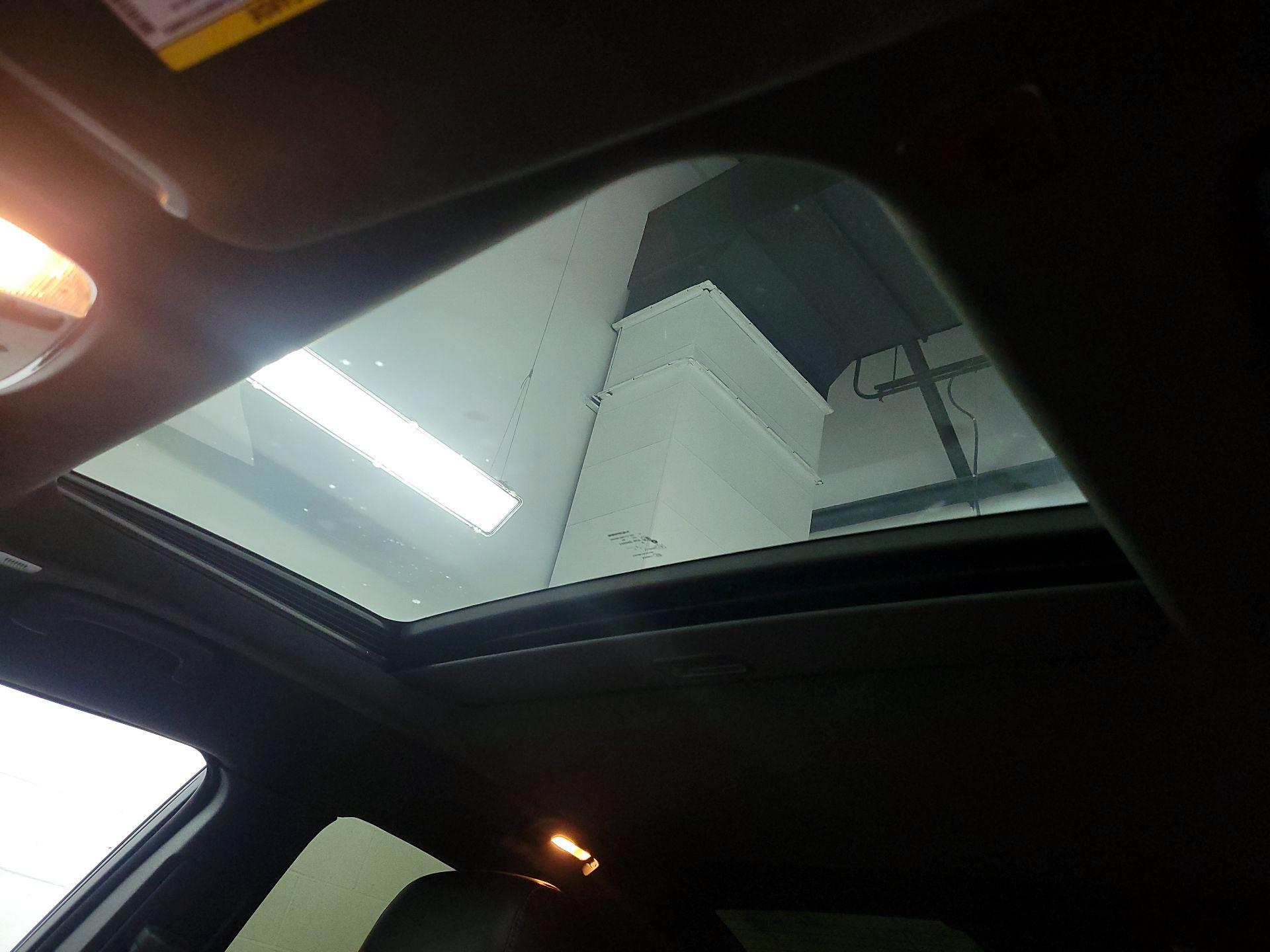 Thumbnail: 2020 Dodge Charger - 18