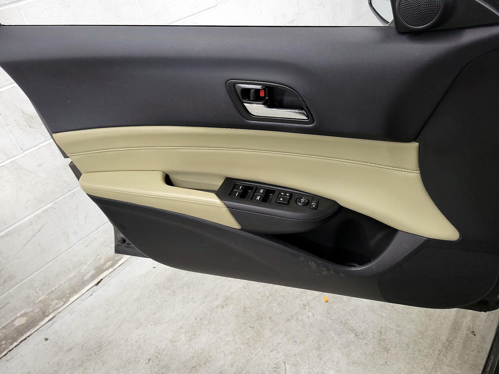 Thumbnail: 2015 Acura ILX - 12