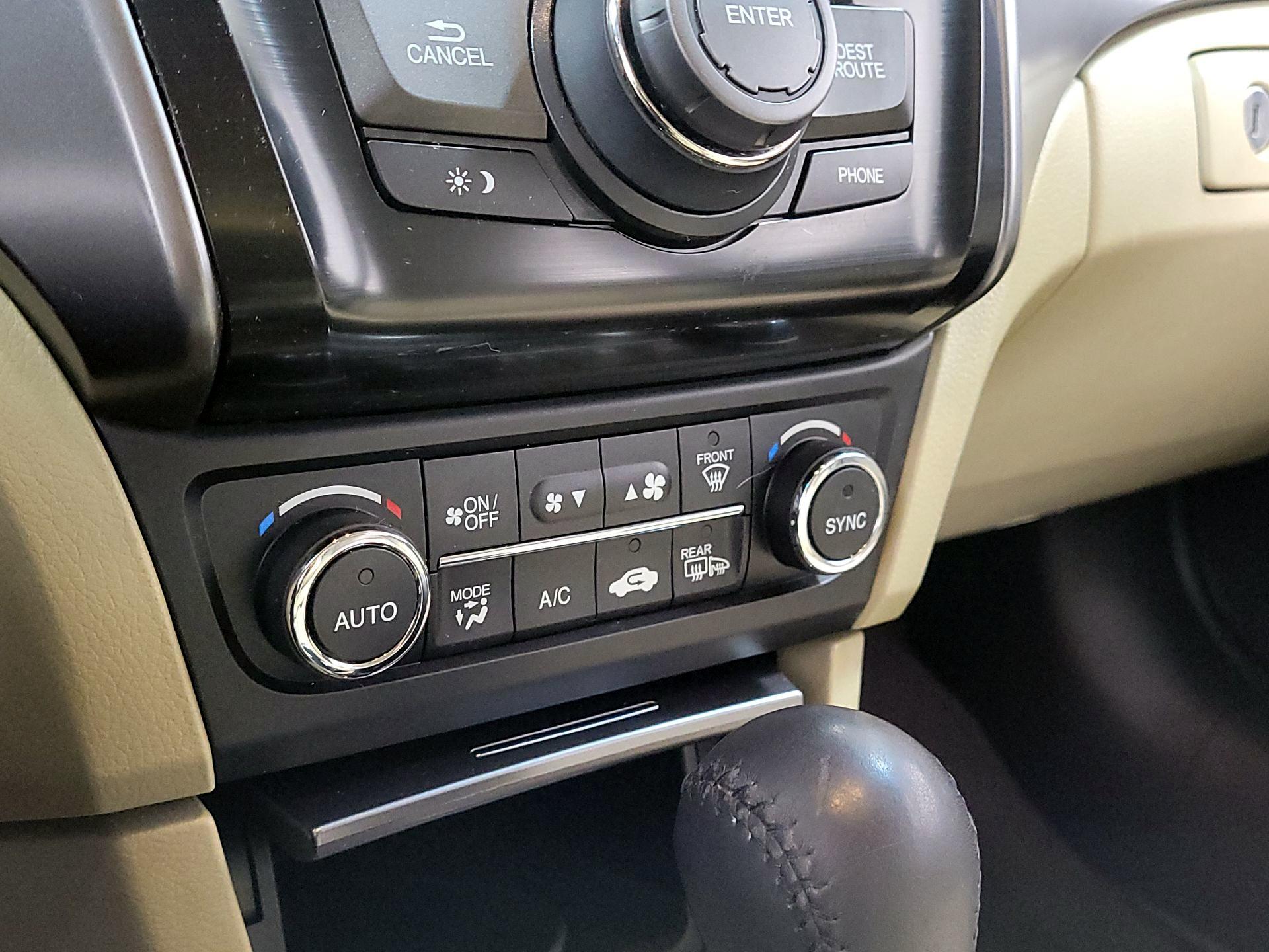 Thumbnail: 2015 Acura ILX - 16