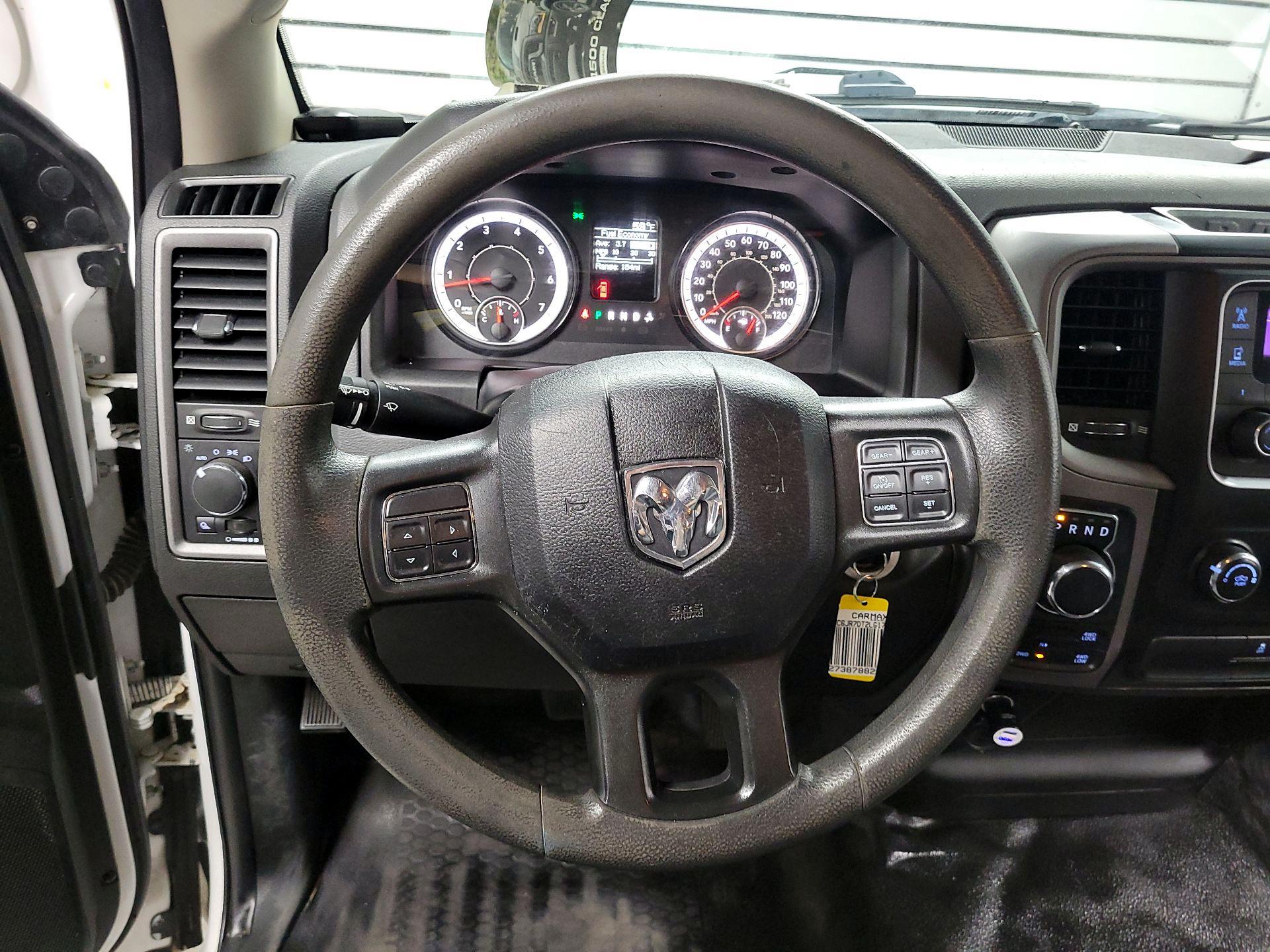 Thumbnail: 2020 RAM 1500 Classic - 10