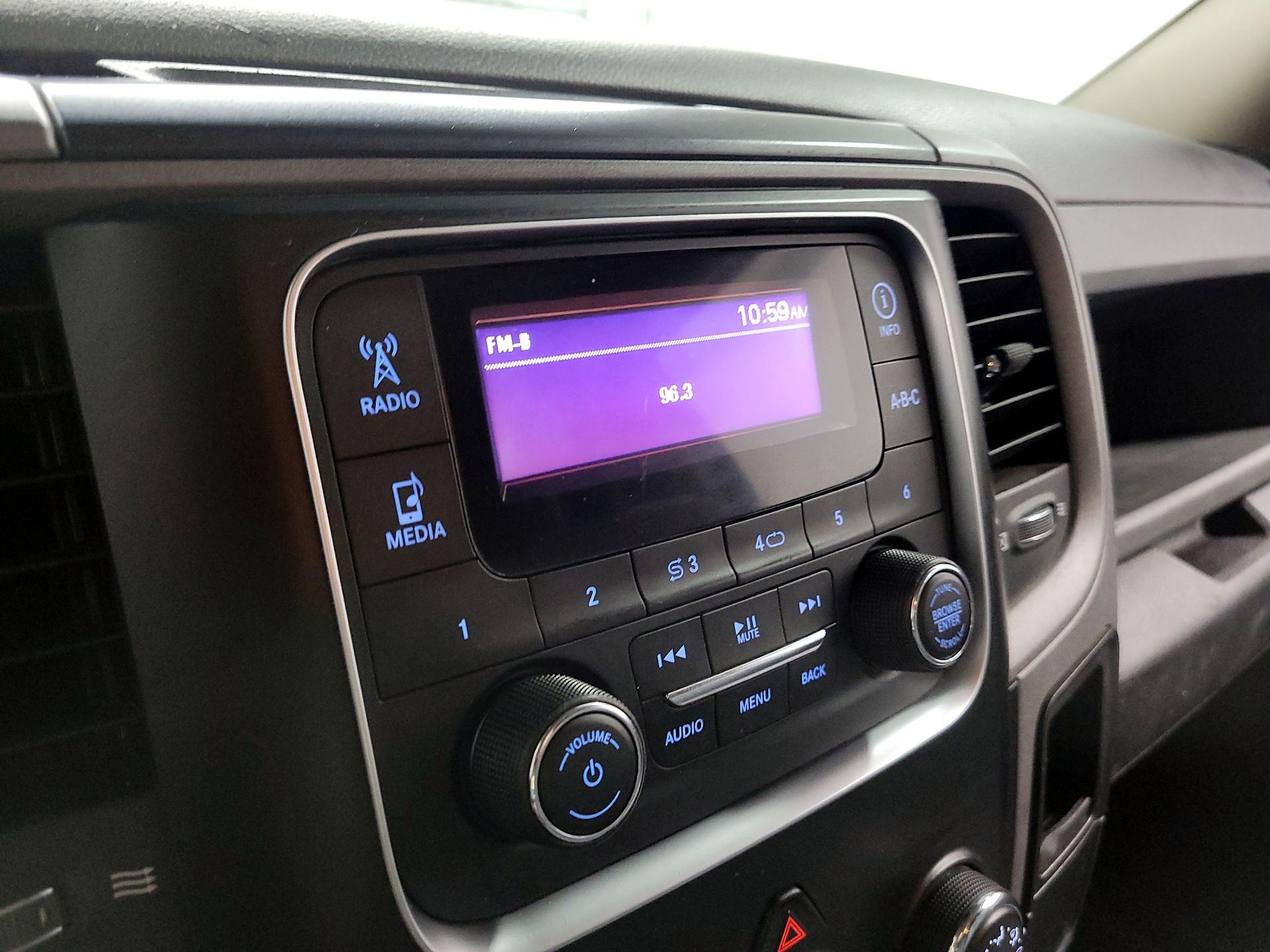 Thumbnail: 2020 RAM 1500 Classic - 13