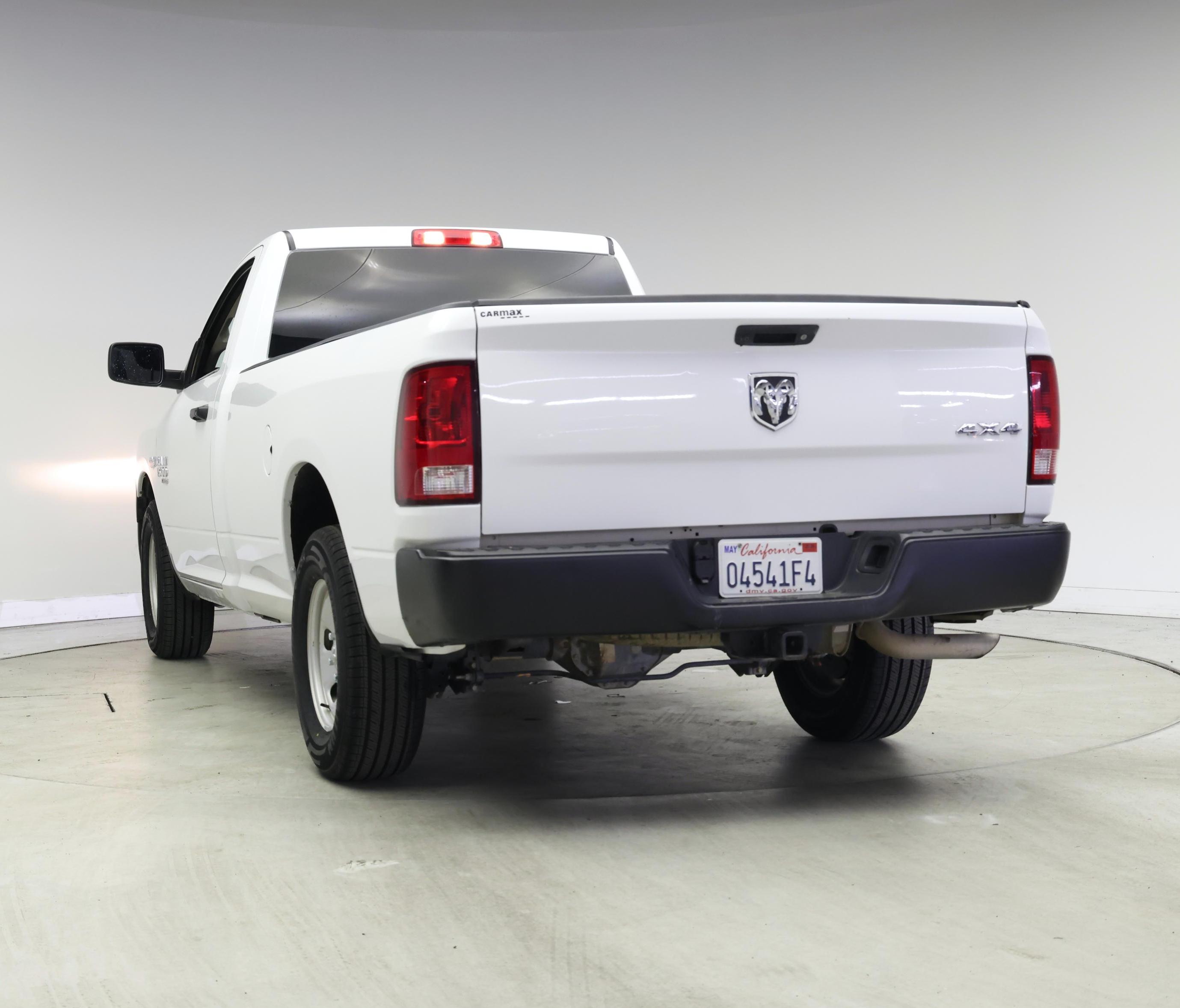 Thumbnail: 2020 RAM 1500 Classic - 2