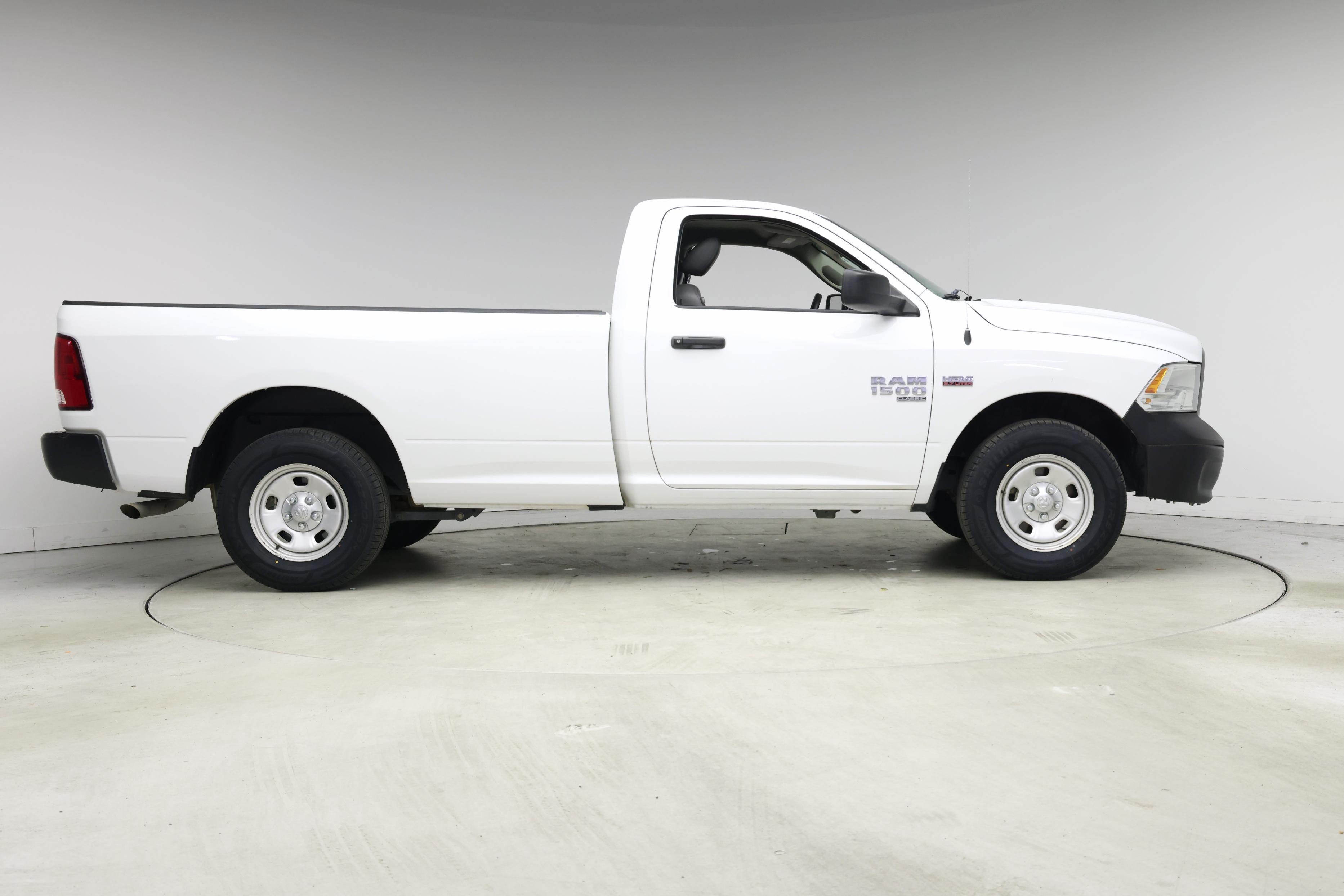 Thumbnail: 2020 RAM 1500 Classic - 7